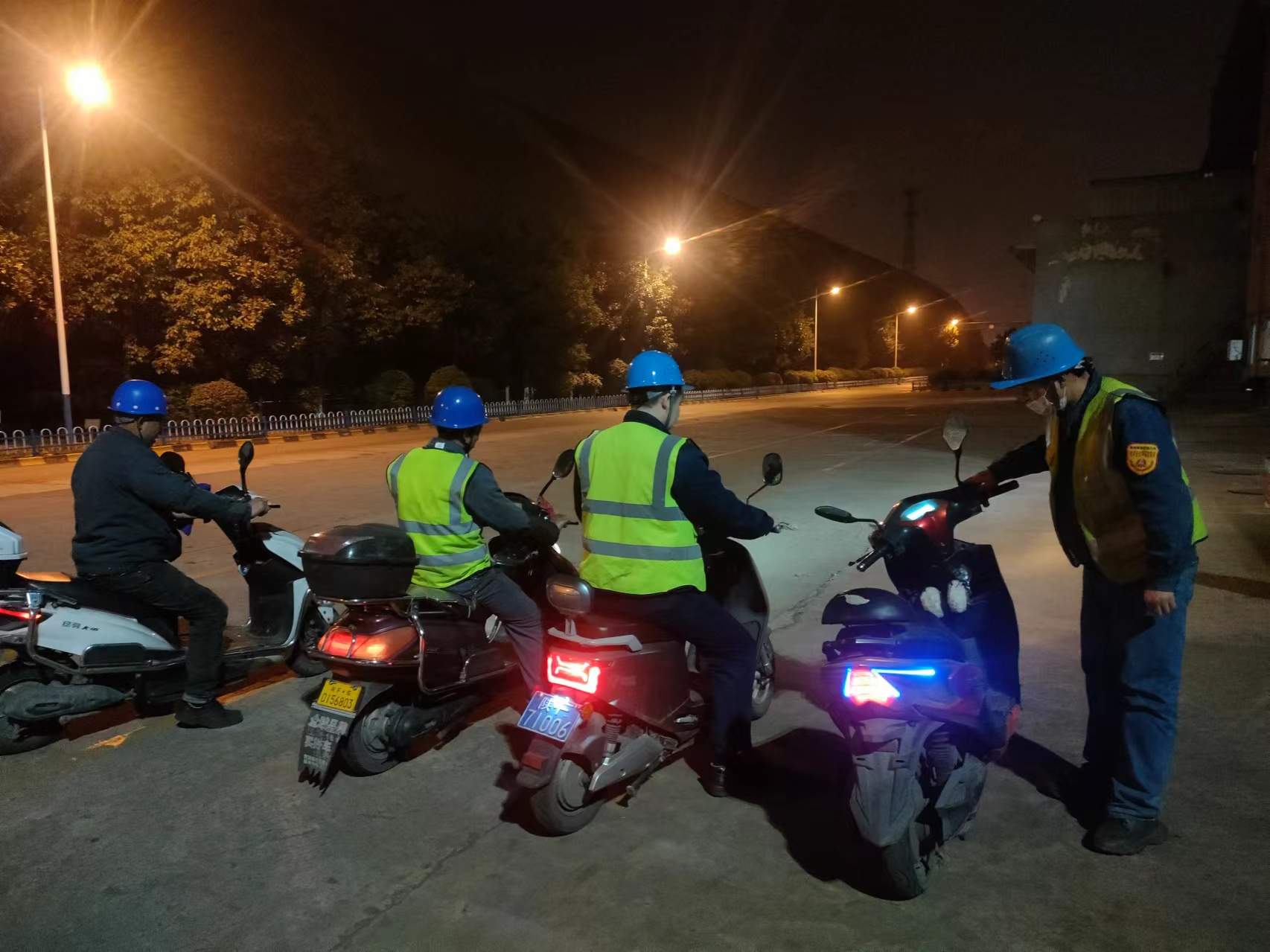 汇聚青力量，铸就安全堡垒