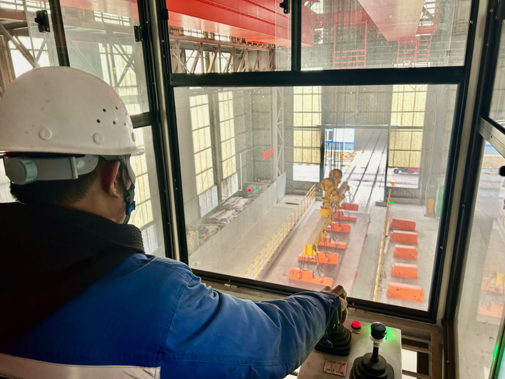 钢城里的“手”护者 钢城里的“手”护者