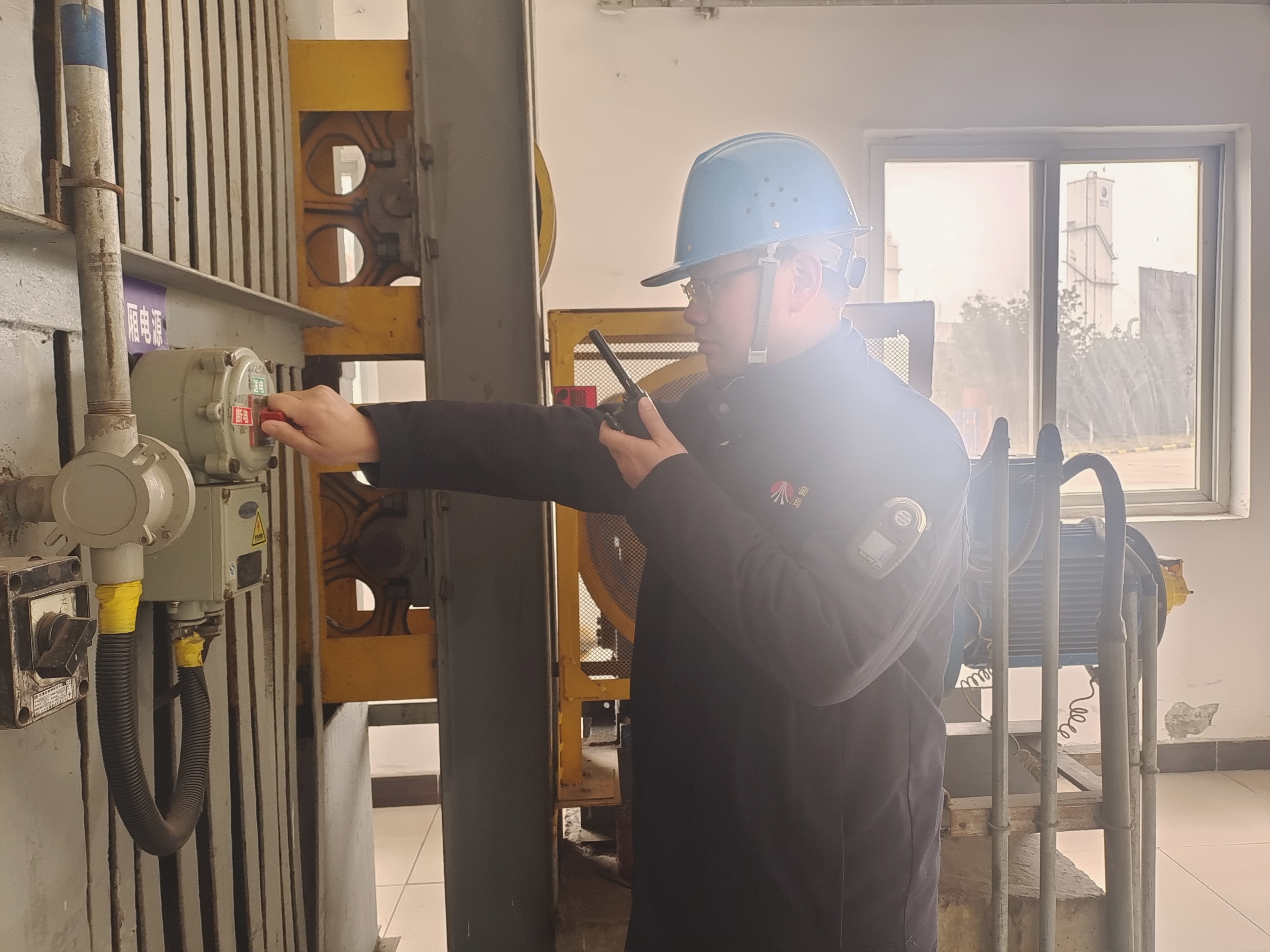 星火成炬，温暖定格 致敬每一道“平凡微光”