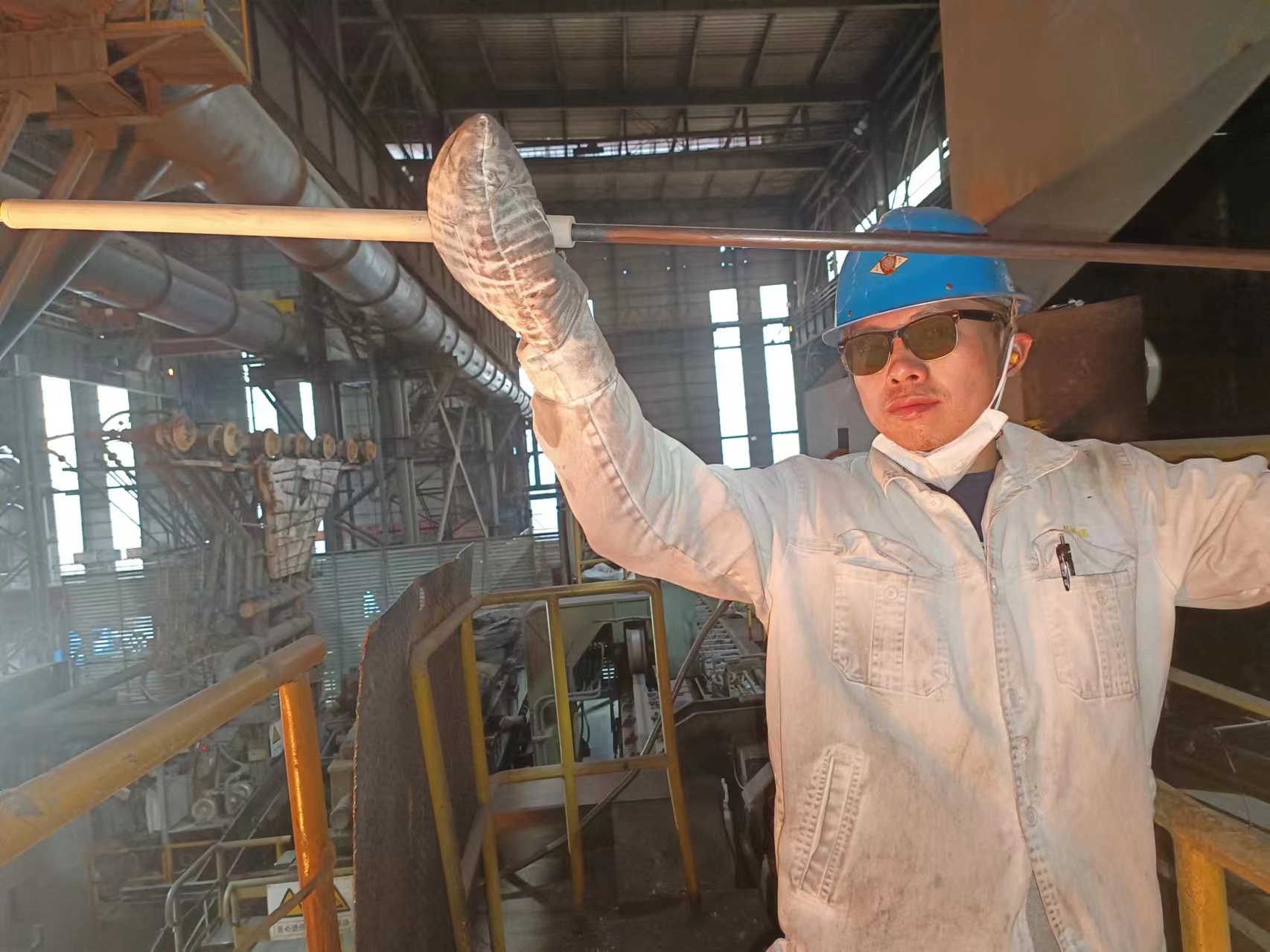 火线上的“奋进者” 火线上的“奋进者”