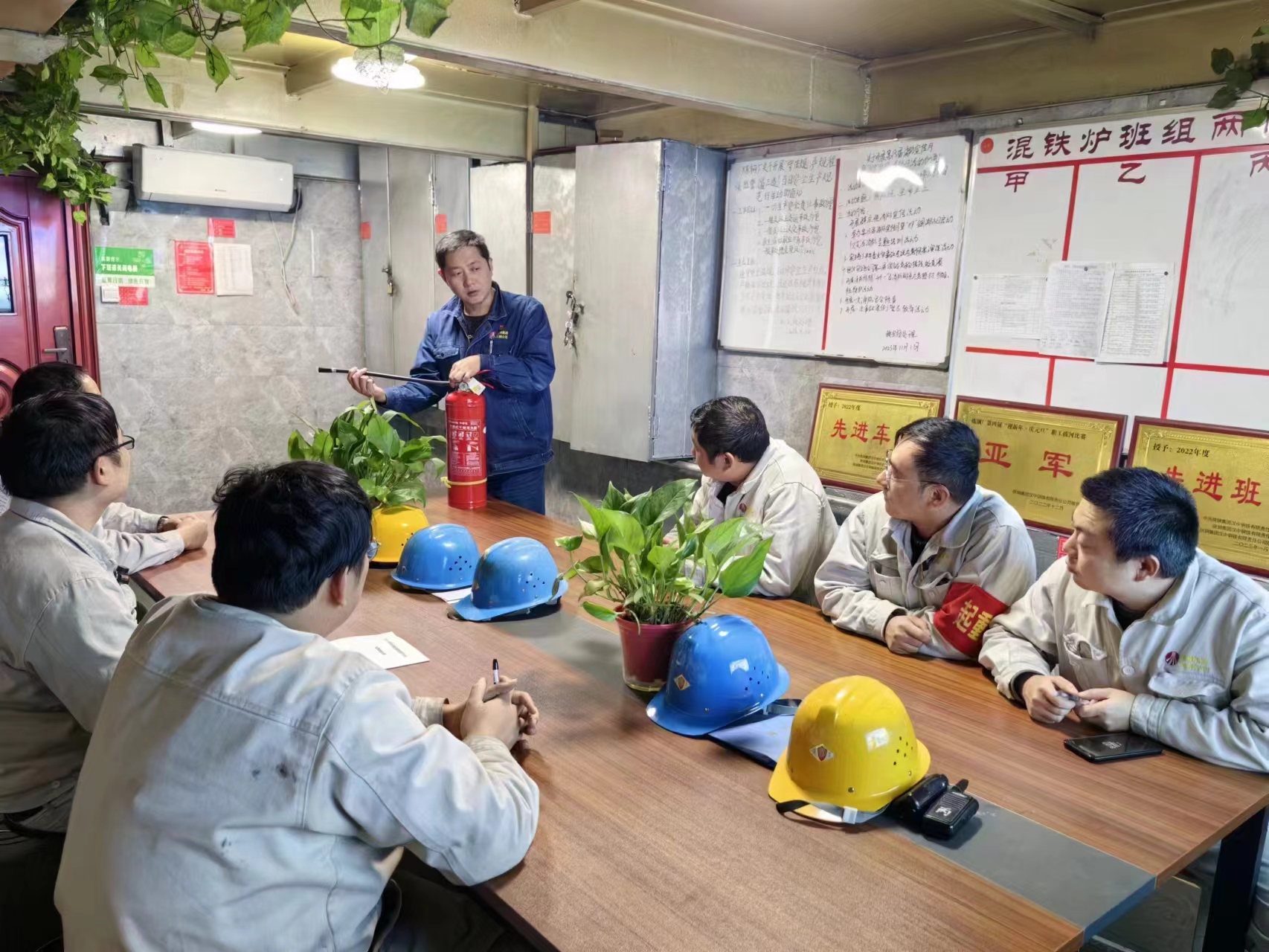 风雨同舟 奋勇当先 打造“硬核”团队