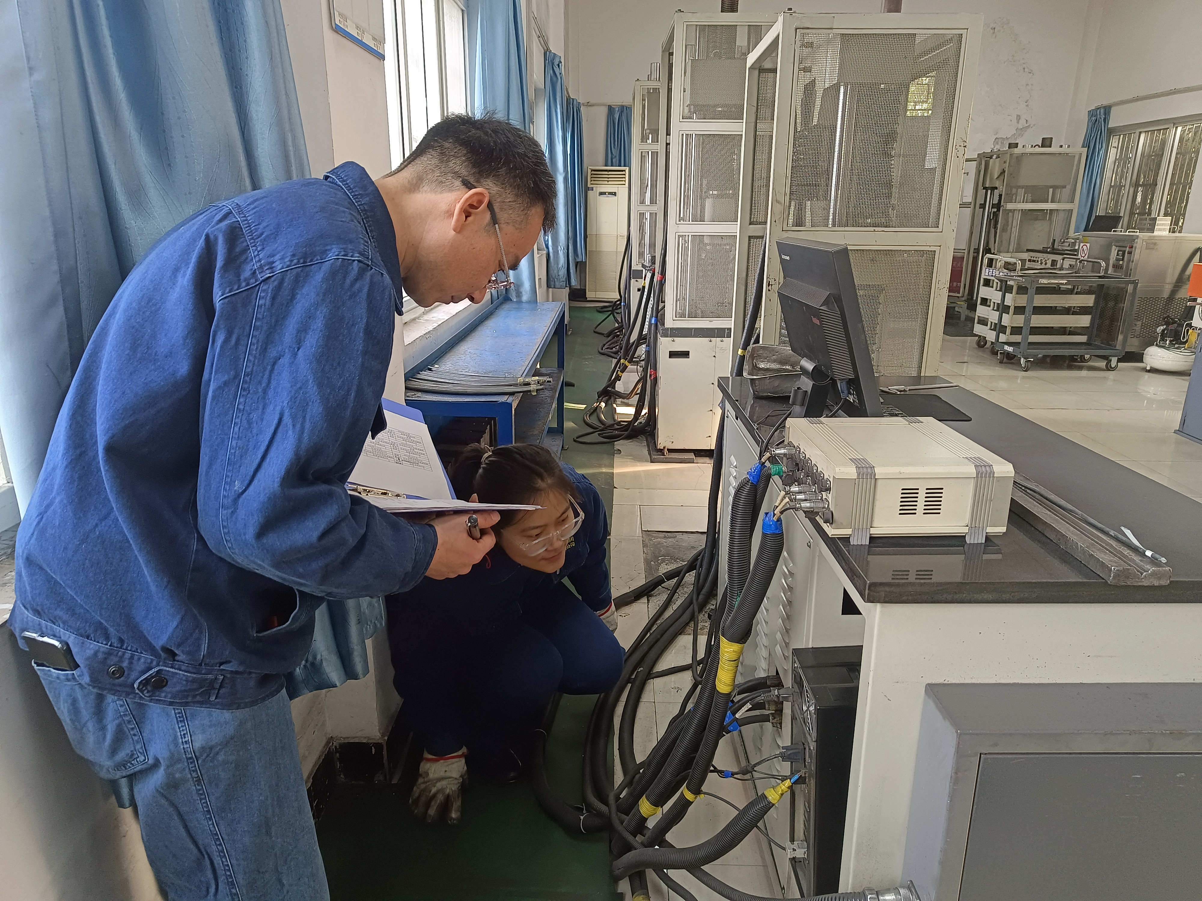 刀刃向内深挖潜 降本增效出实招