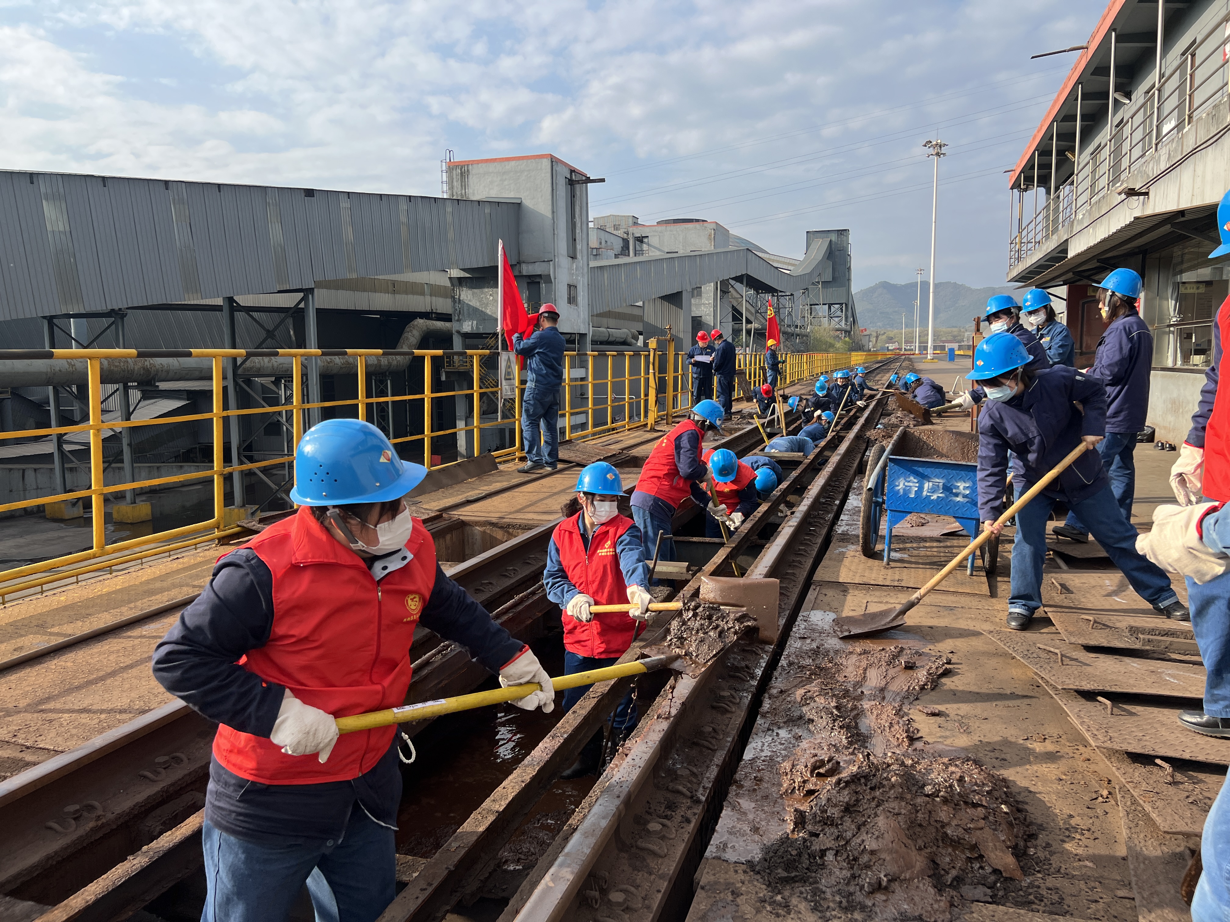 春风好时节,青年在行动 春风好时节,青年在行动