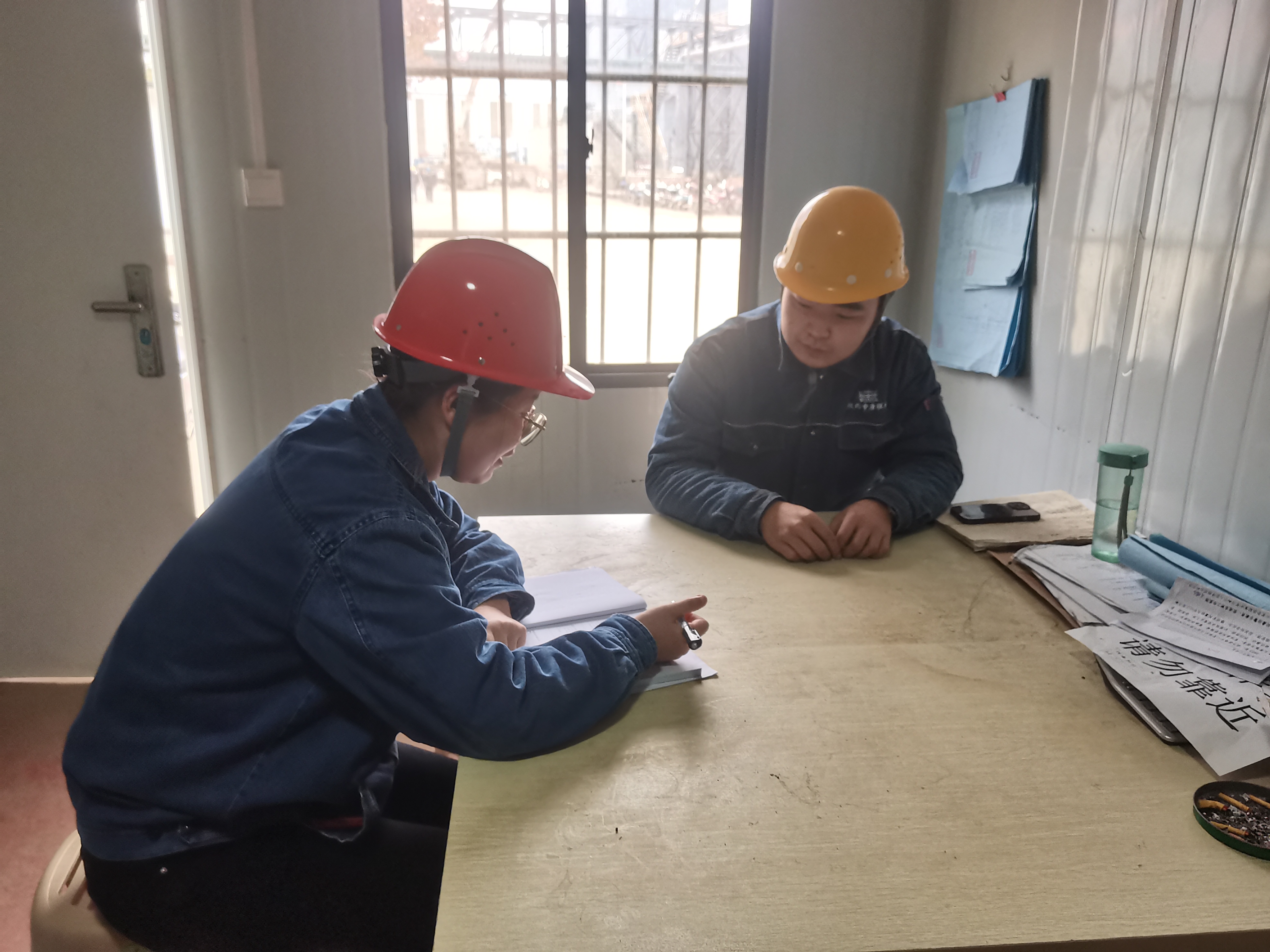 坚持问题导向 把监督“触角”融入中心工作