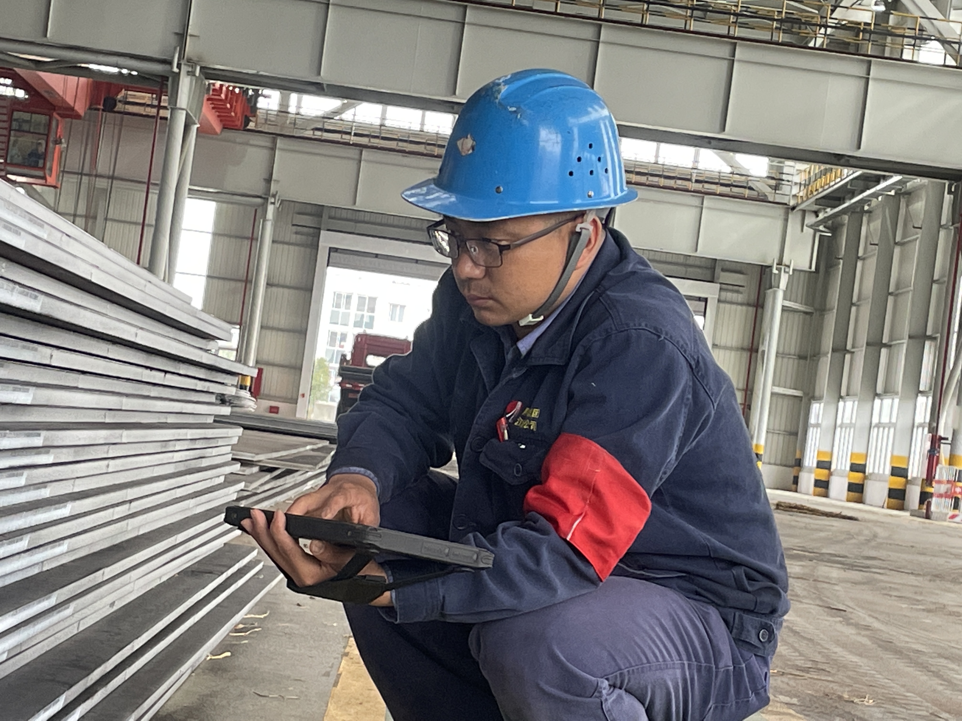 关注!板材发运背后的“坚韧”“创新”“认真” 关注!板材发运背后的“坚韧”“创新”“认真”