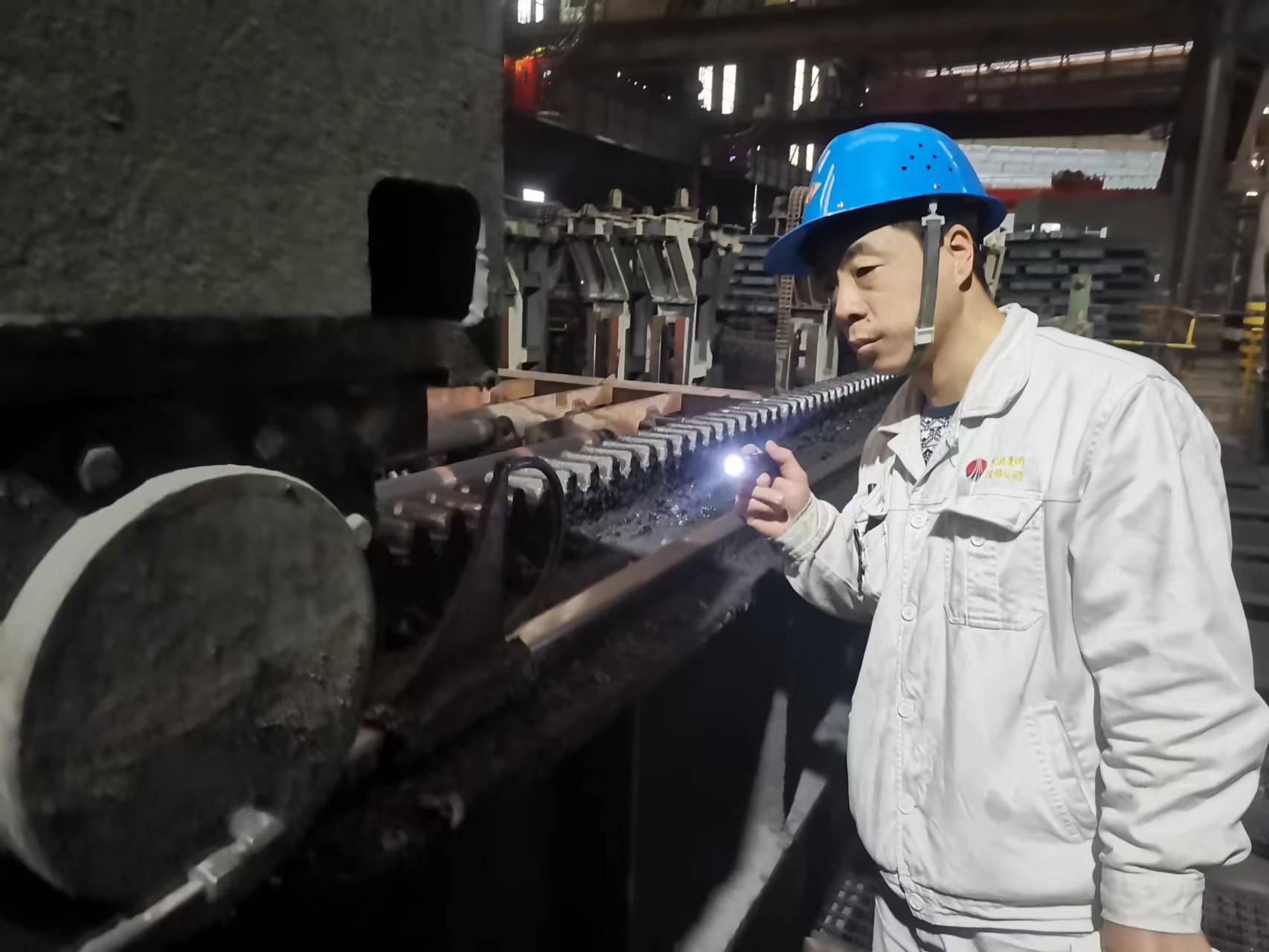 能打“硬仗”,我做“标兵” 能打“硬仗”,我做“标兵”