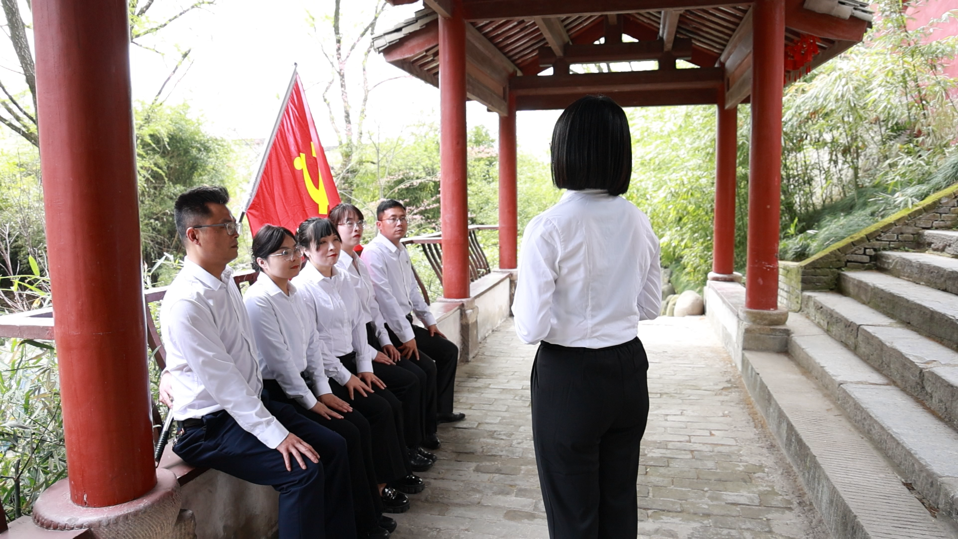 走心走新，形势任务教育擦出奋进“火花”