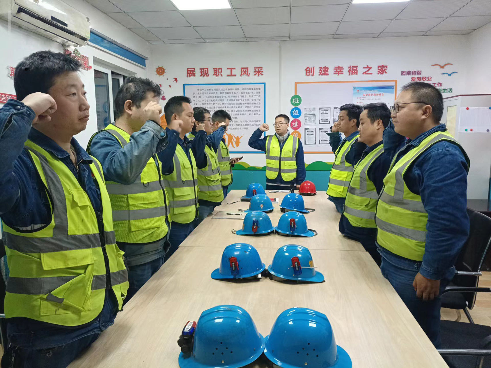 物流中心以“超低排放改造＋环保绩效评估”引领绿色发展