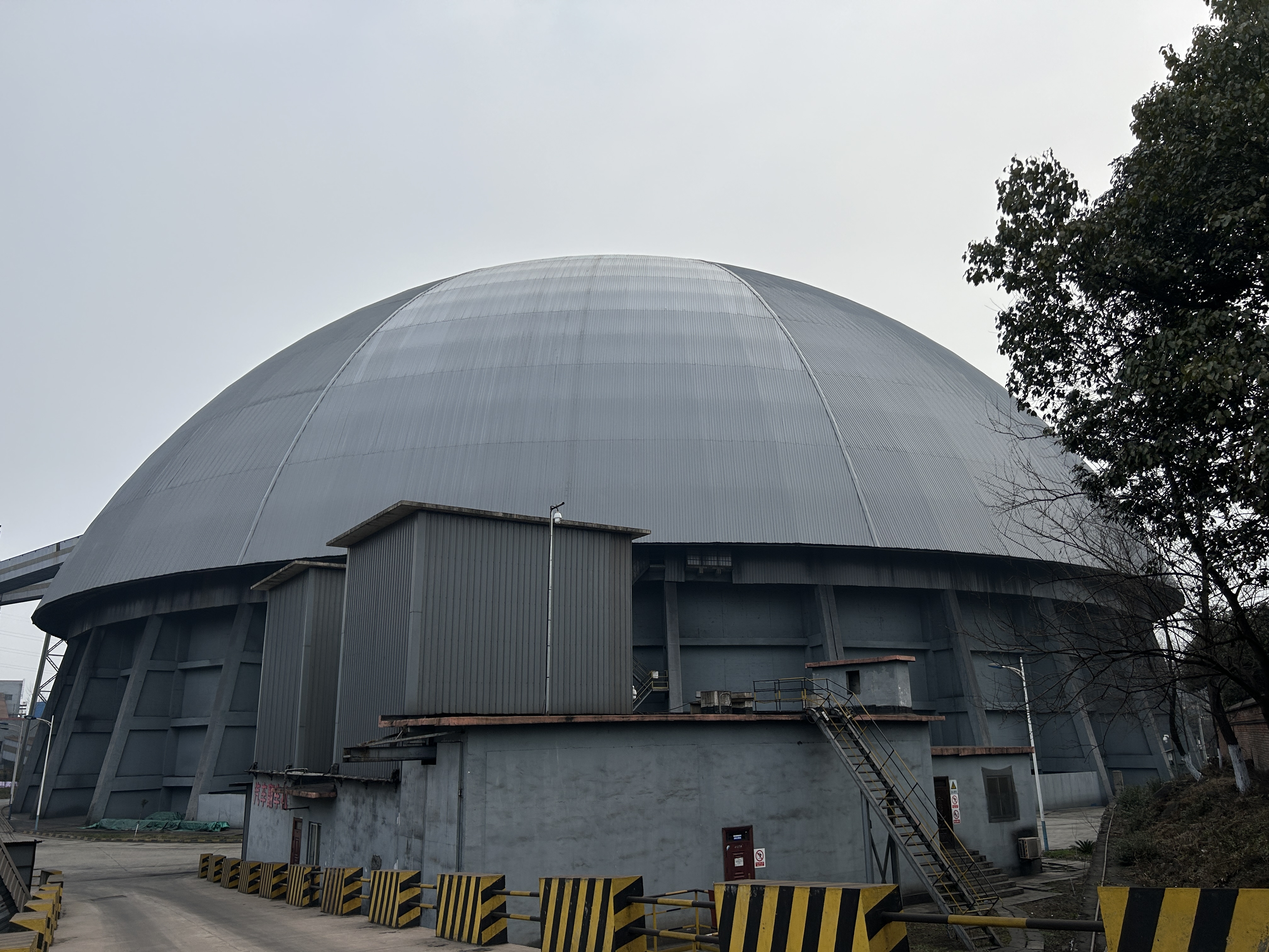 物流中心以“超低排放改造＋环保绩效评估”引领绿色发展