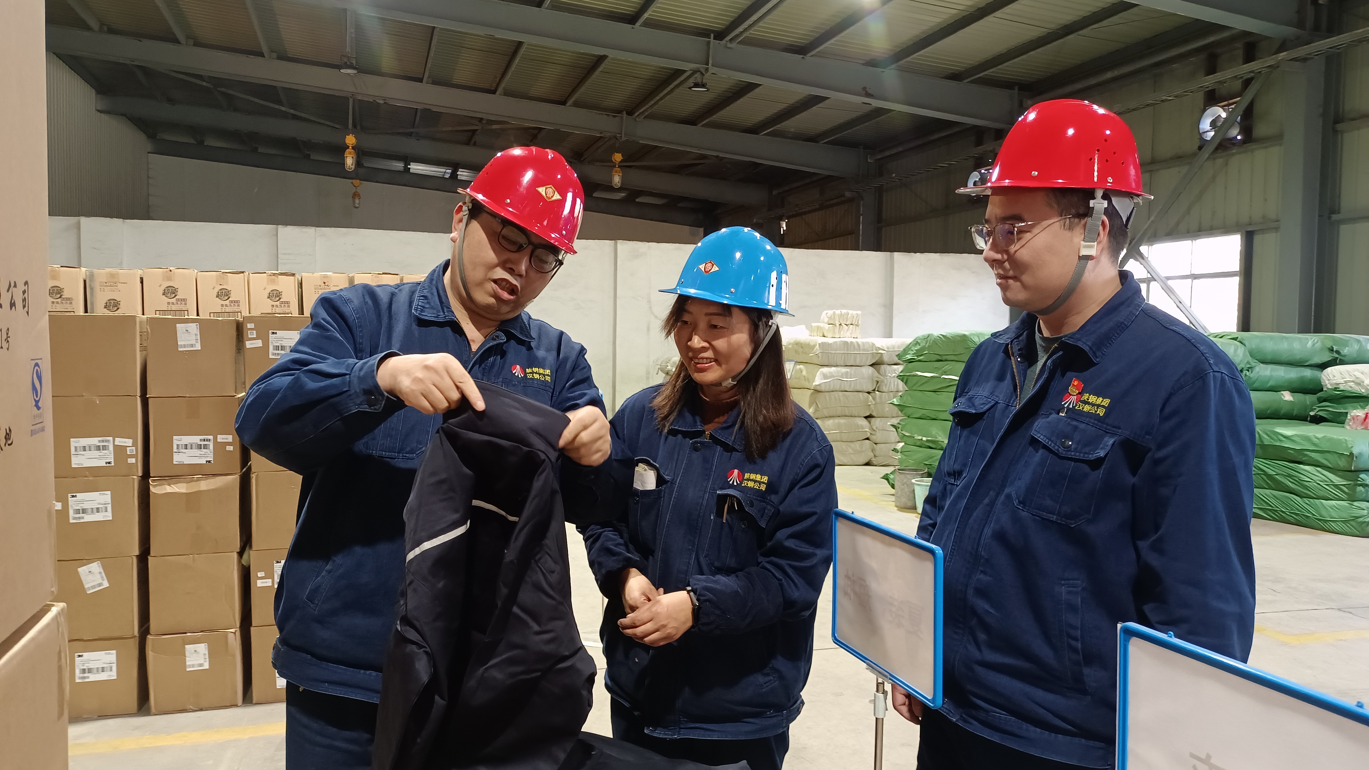 致敬！勤劳双手酿造幸福