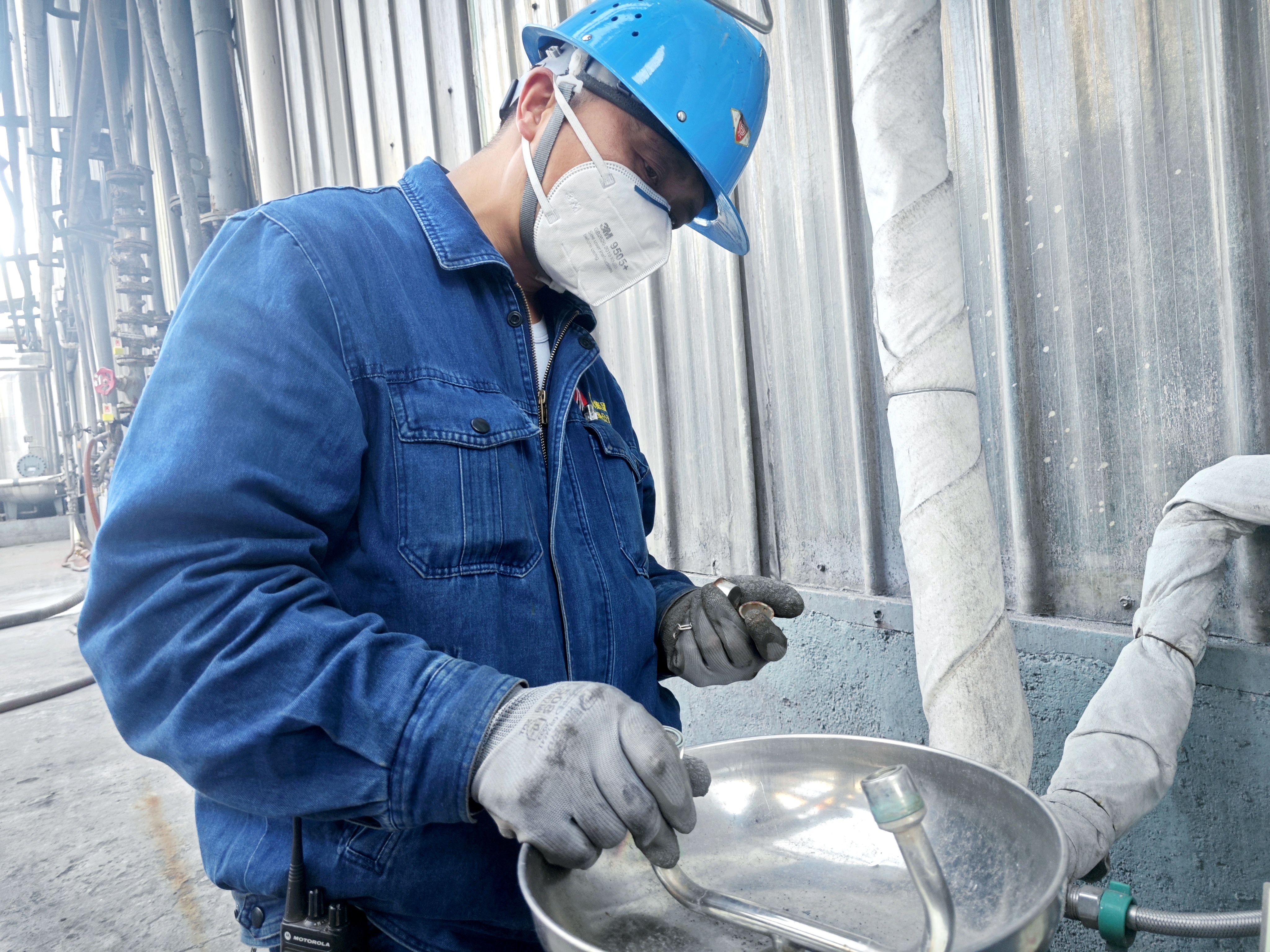 坚守的身影,最美的风景 坚守的身影,最美的风景