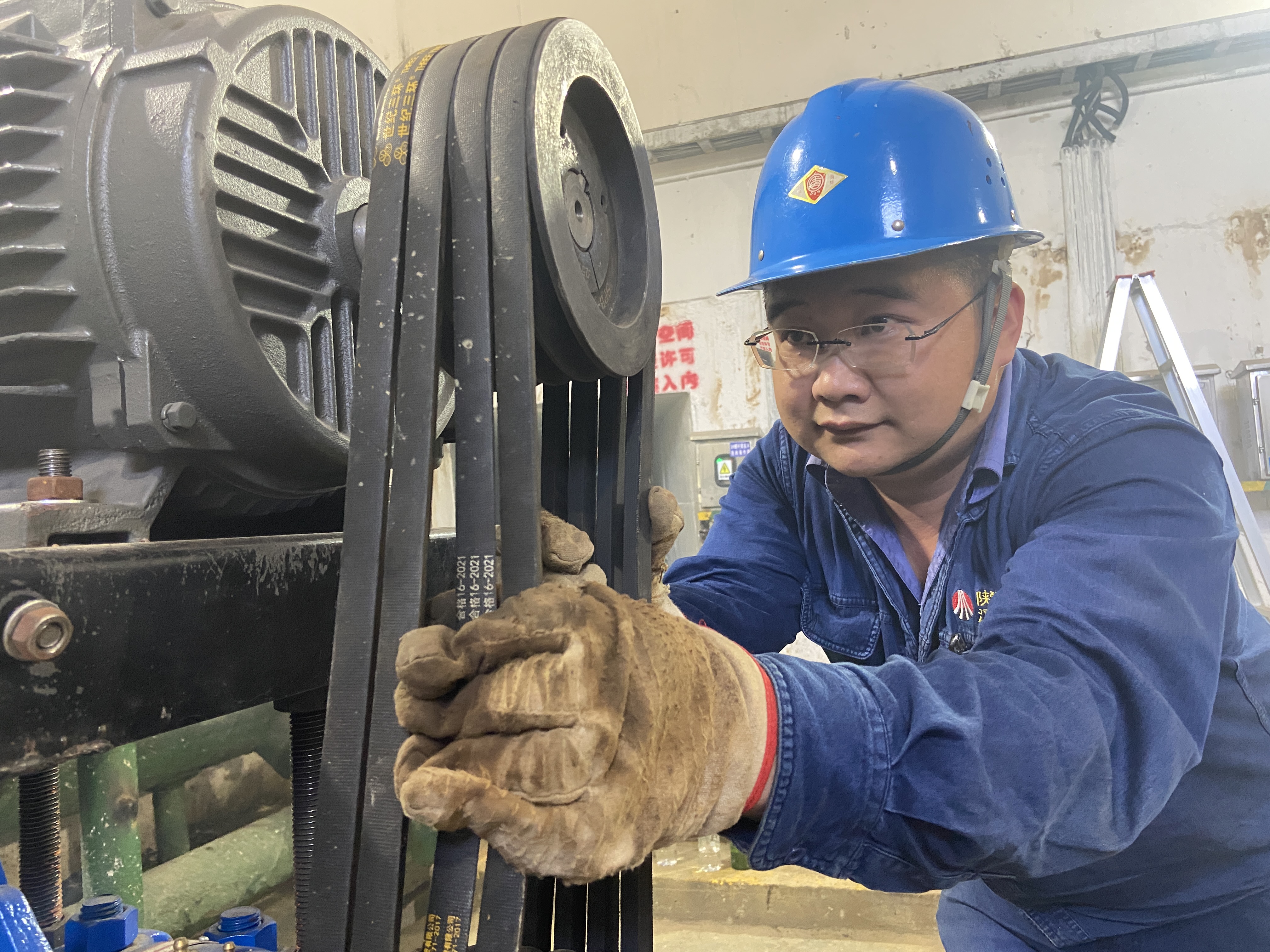 “铺路搭桥”助力职工成长成才 “铺路搭桥”助力职工成长成才