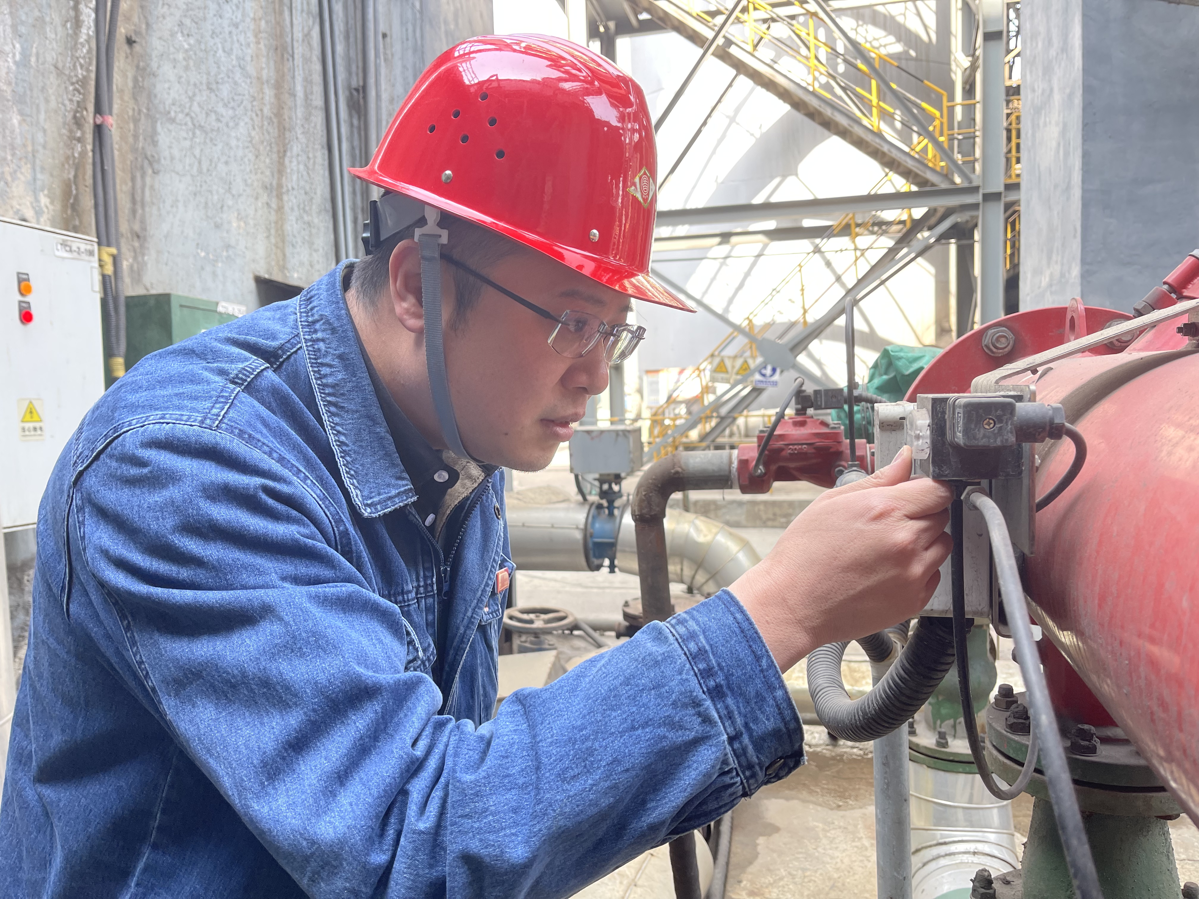 下好加减乘除“先手棋” 打好降本增效“主动仗”