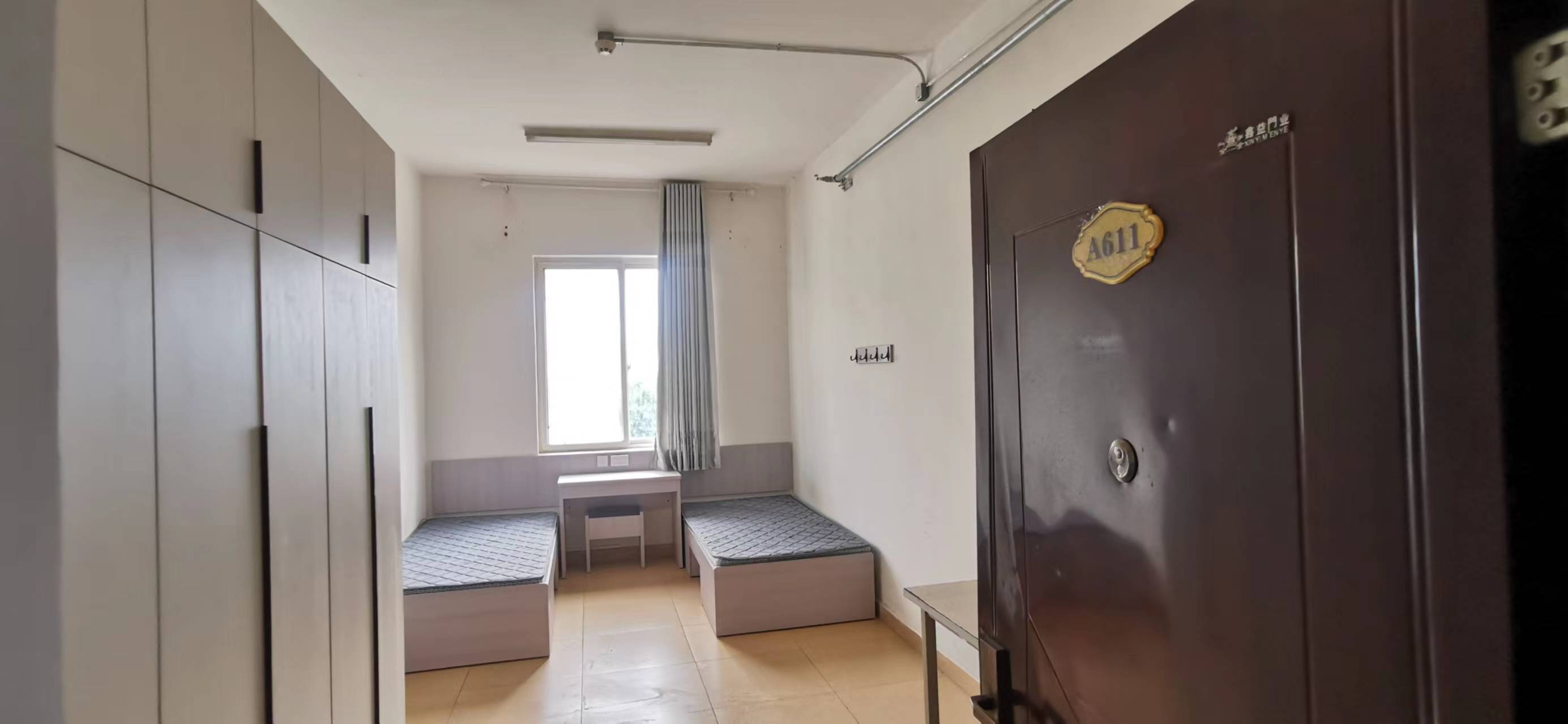 内保服务中心圆满完成新工入住接待任务