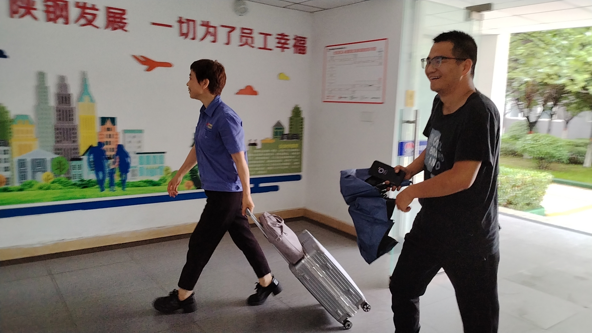 内保服务中心圆满完成新工入住接待任务