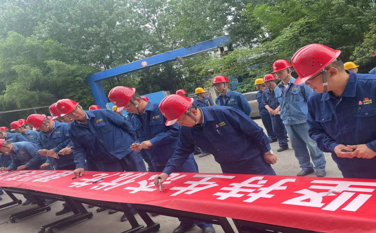 以环境“高颜值”推动绿色发展“高质量” 以环境“高颜值”推动绿色发展“高质量”