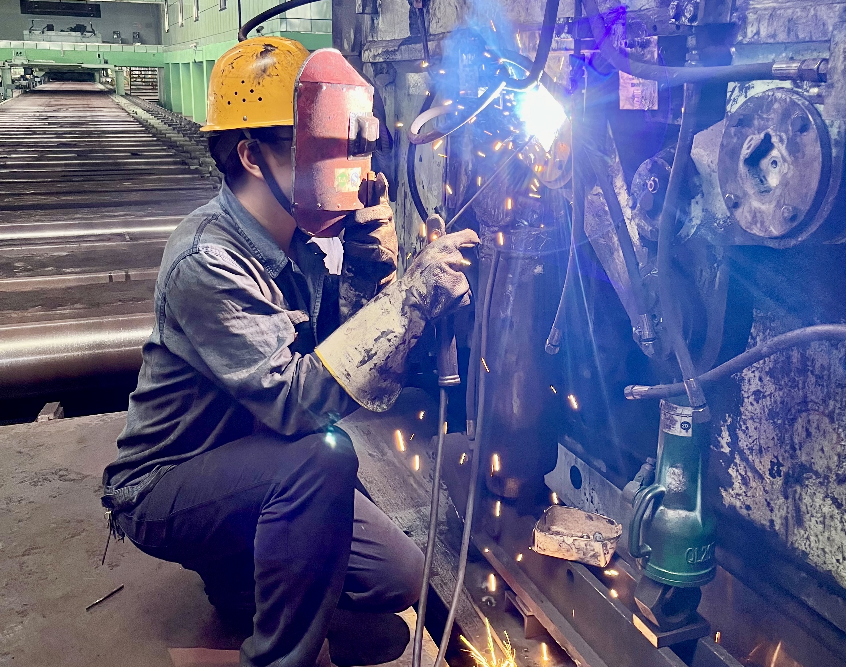 “学”出干劲  “赛”出创效   “送”出关爱——汉钢公司设备劳动竞赛火热进行中