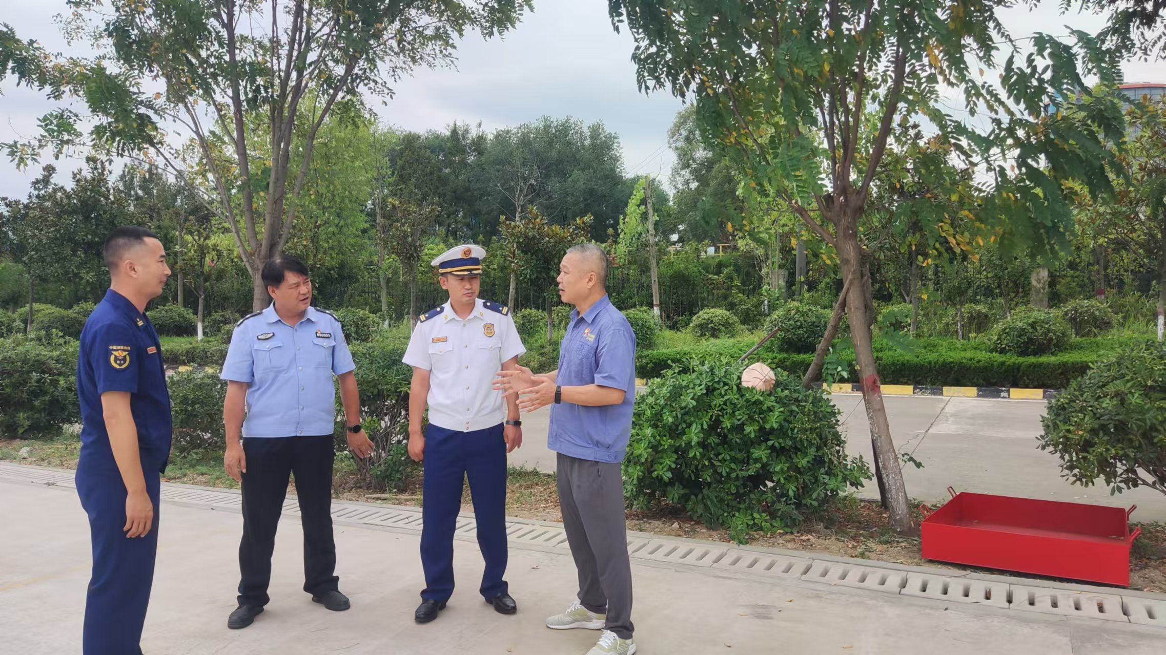 汉中市消防救援支队程守一一行到汉钢公司指导专职消防队备战全省比武竞赛特训工作 汉中市消防救援支队程守一一行到汉钢公司指导专职消防队备战全省比武竞赛特训工作