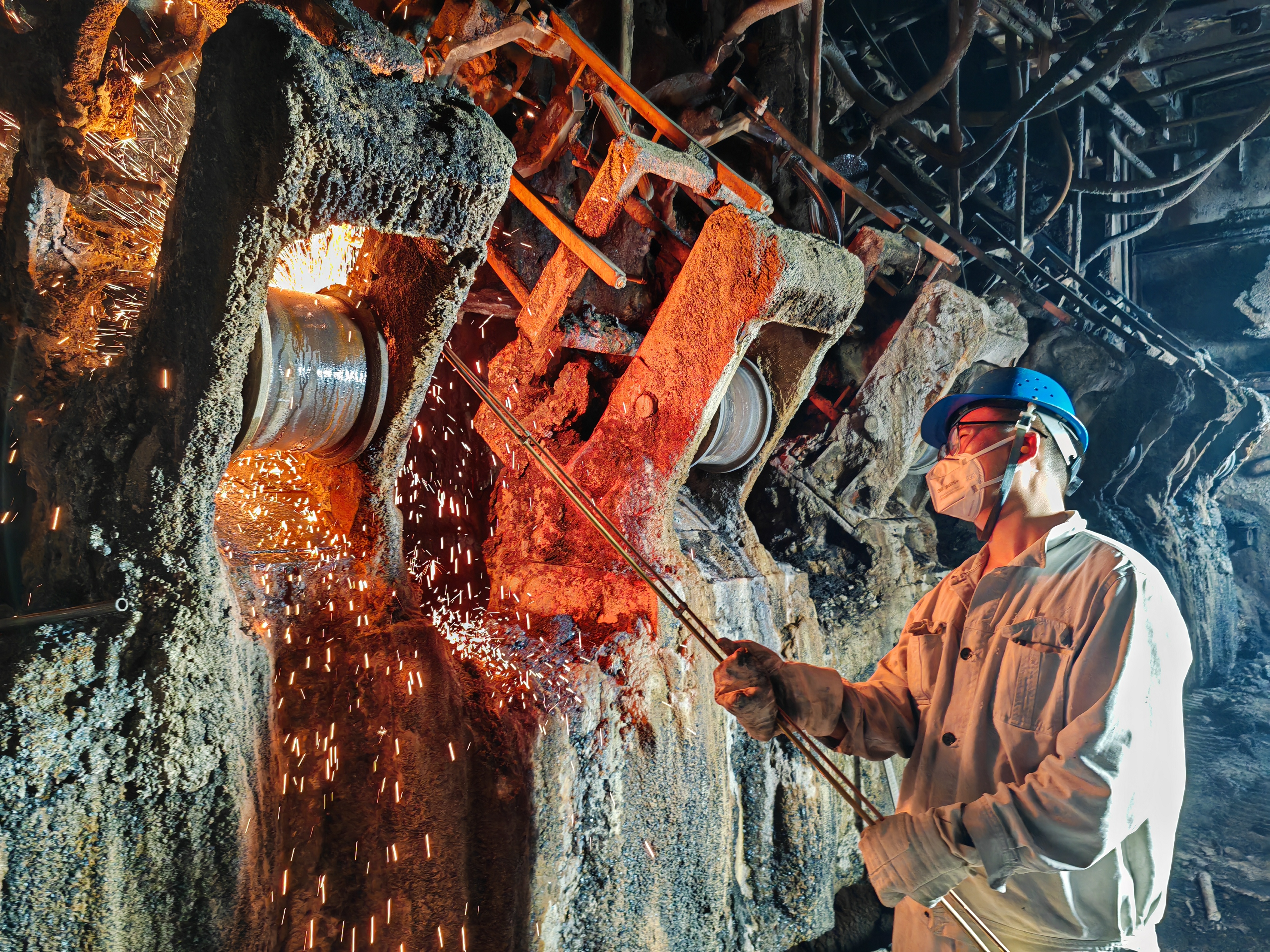 看!检修一线的“最美身影” 看!检修一线的“最美身影”