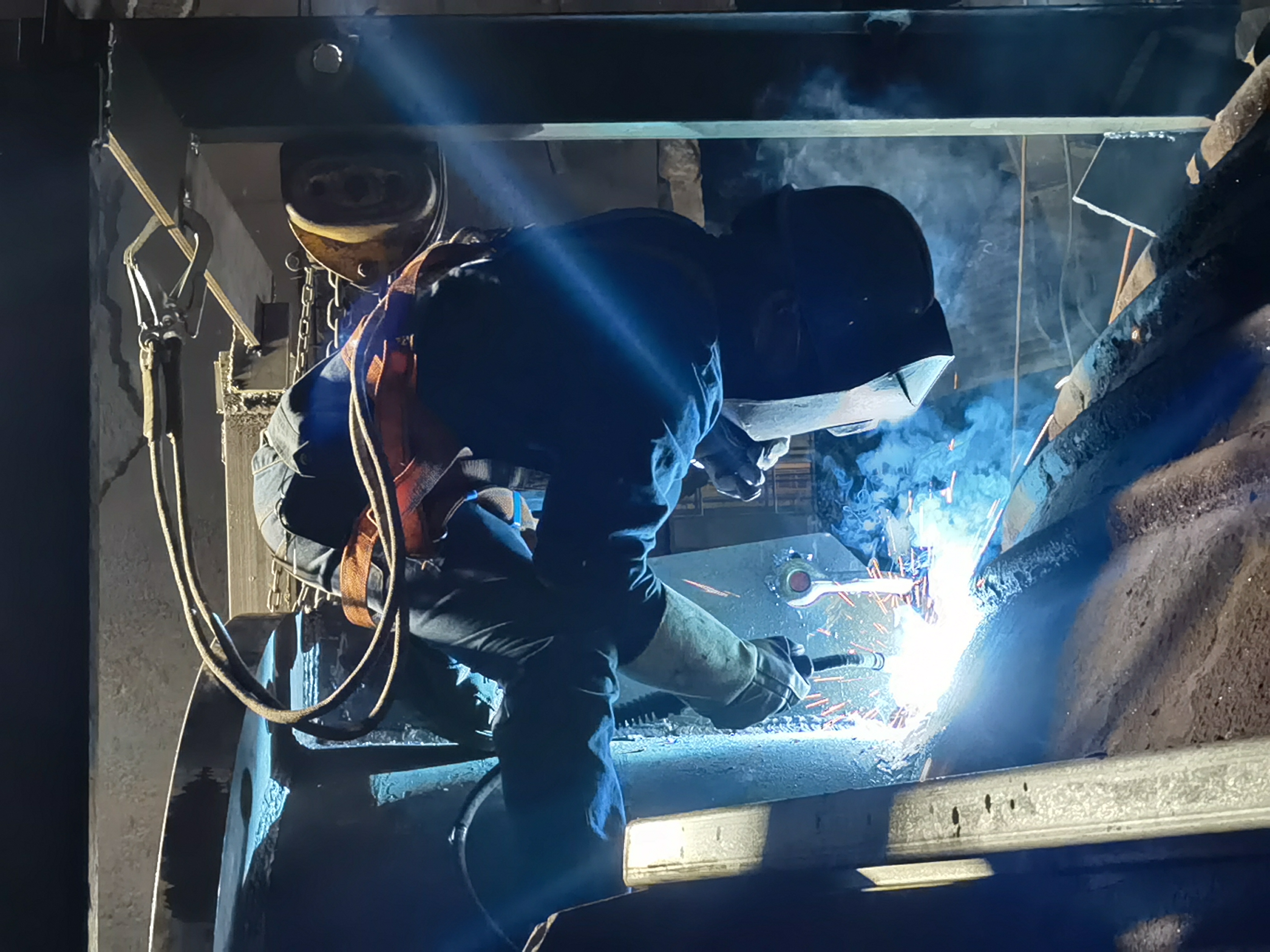 看!检修一线的“最美身影” 看!检修一线的“最美身影”