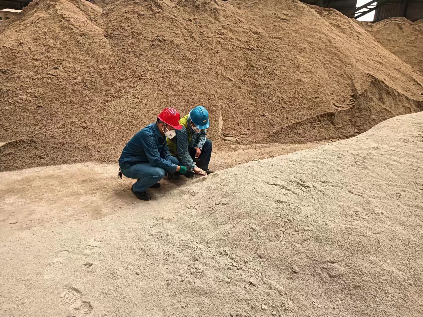 专心致“质” 让质量月更有“质量” 专心致“质” 让质量月更有“质量”