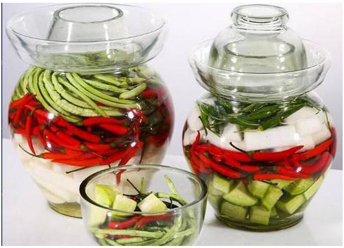 家里的酸菜坛子 家里的酸菜坛子