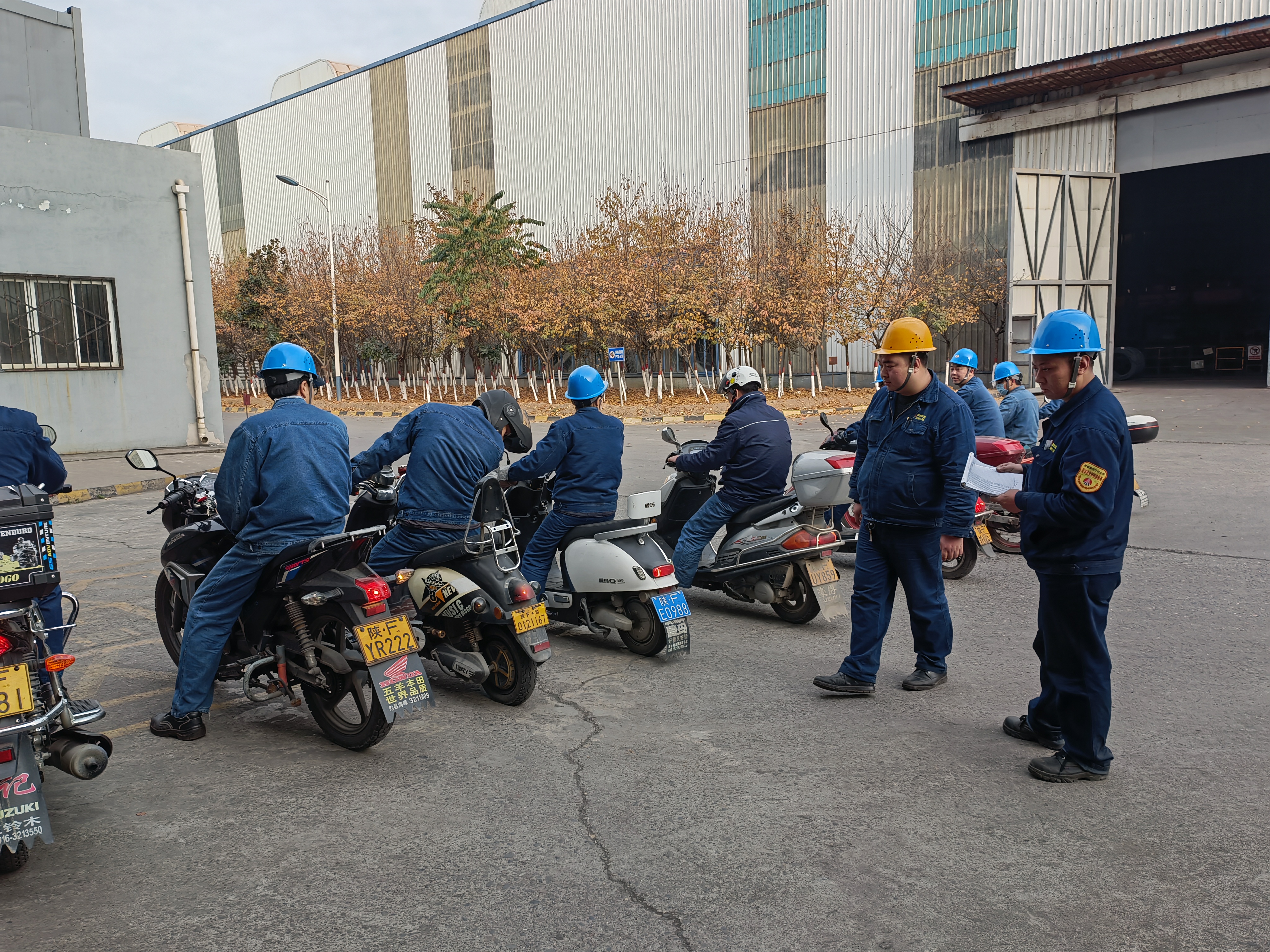 打好“三张牌” 护航“8小时外”的祥和时光 打好“三张牌” 护航“8小时外”的祥和时光