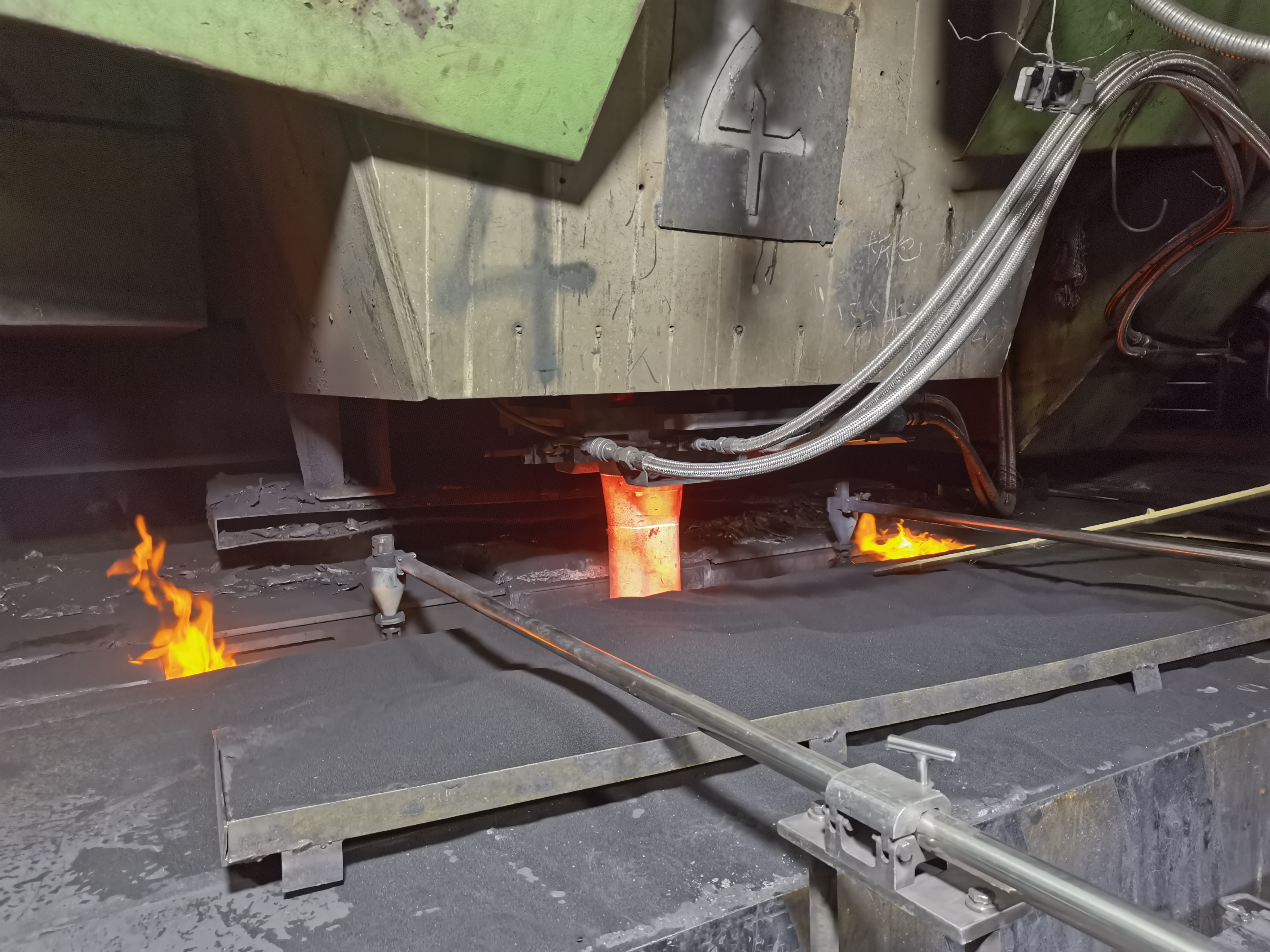 喜讯！汉钢公司板坯连铸中间包浇注周期突破32.5小时