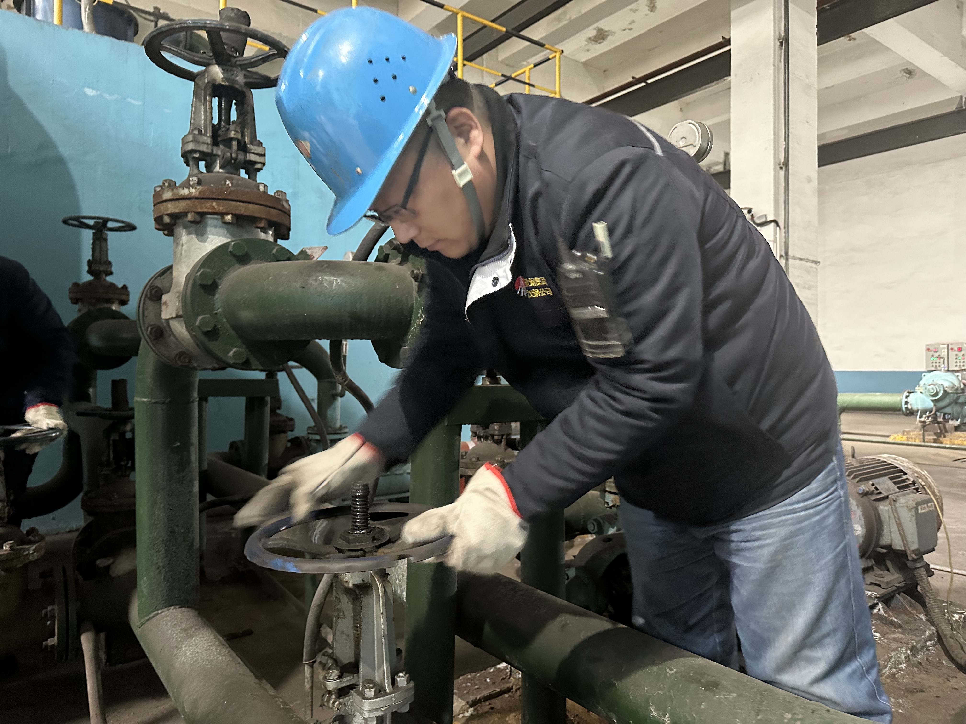 元旦我在岗!坚守一线“不打烊” 元旦我在岗!坚守一线“不打烊”