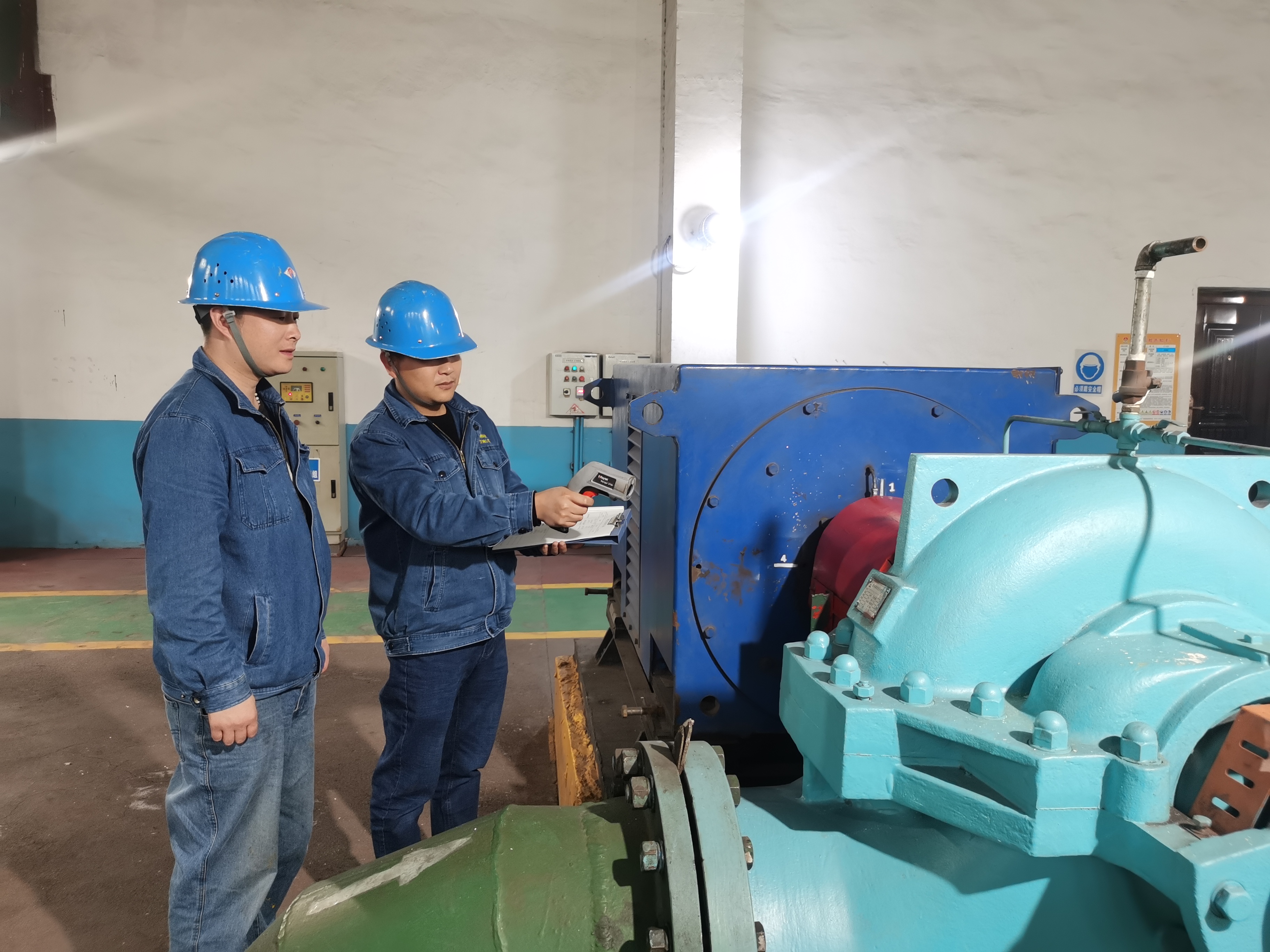 深耕班组建设“责任田”,让基层细胞“活起来” 深耕班组建设“责任田”,让基层细胞“活起来”