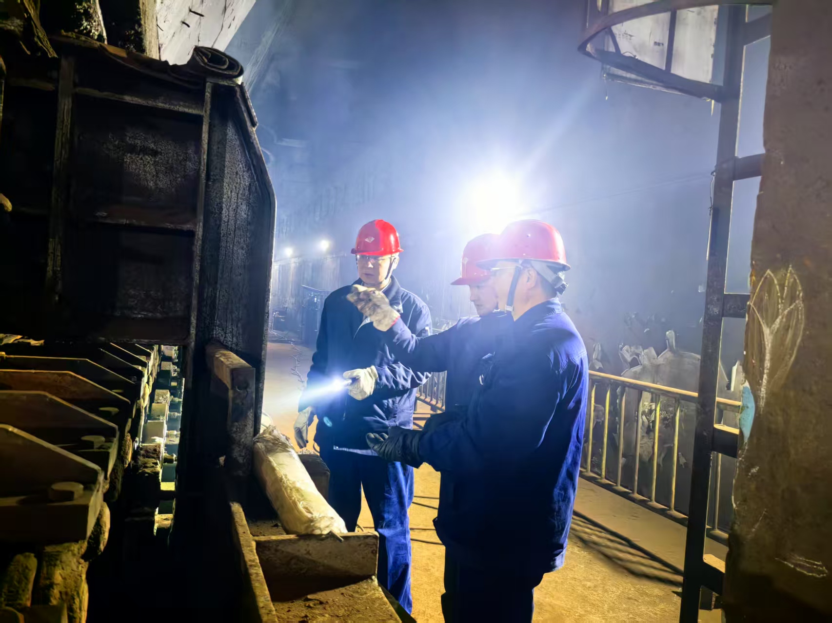 齐抓共管反“三违” 筑牢防线保安全 齐抓共管反“三违” 筑牢防线保安全