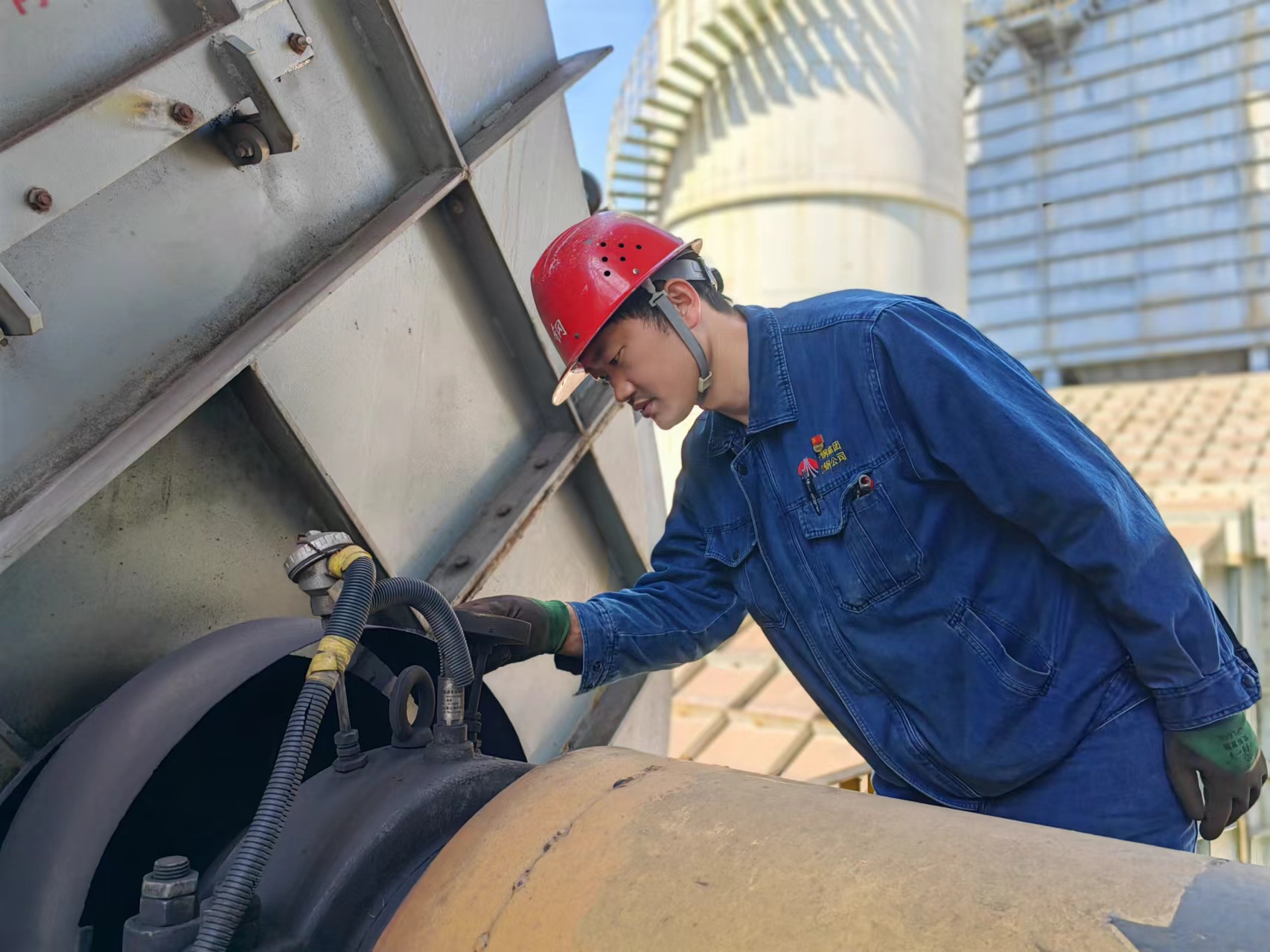 奋战春天里 实干开新局 奋战春天里 实干开新局