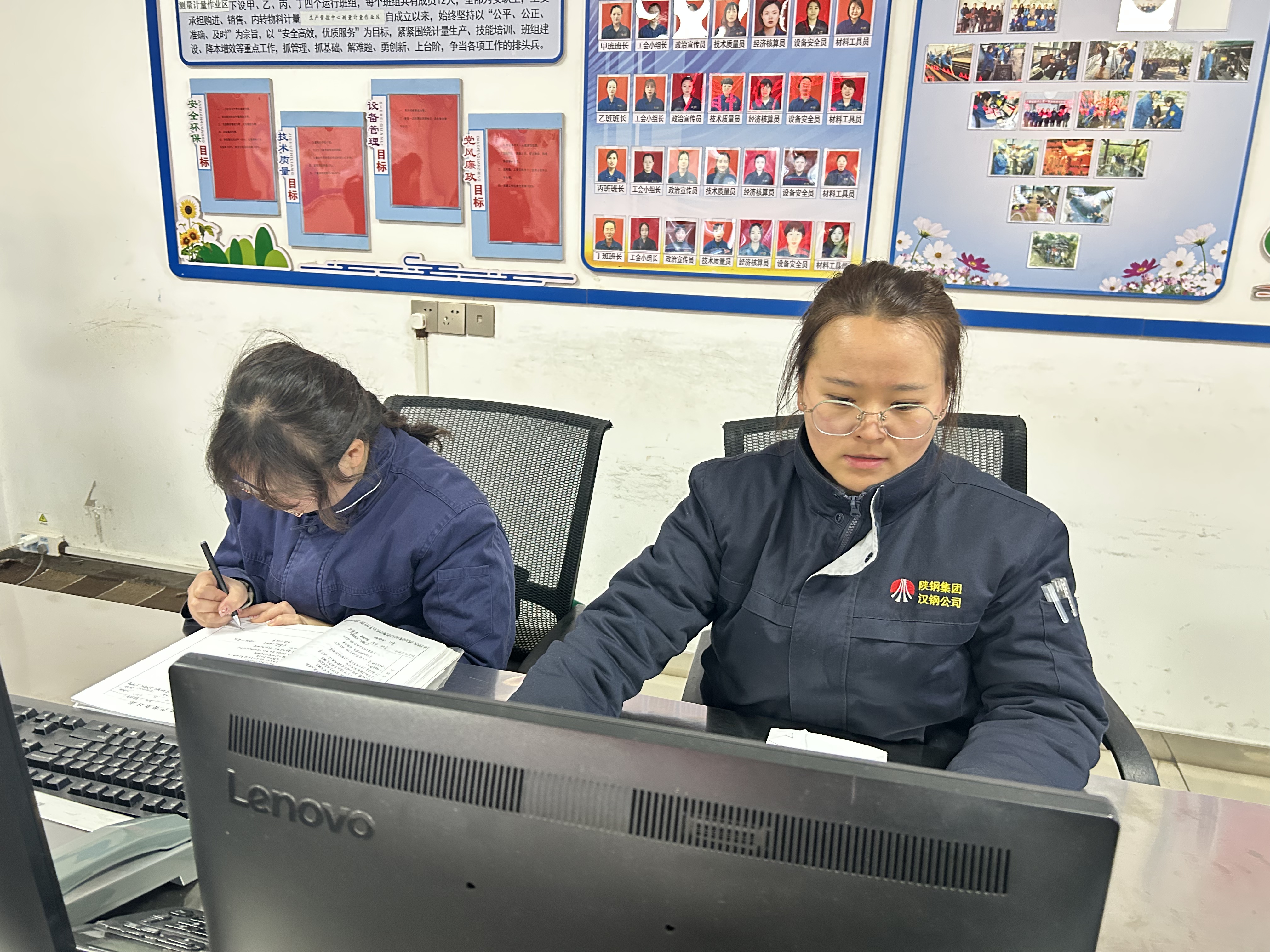 搭扶梯上台阶,看“皱鸟”变“强雁” 搭扶梯上台阶,看“皱鸟”变“强雁”