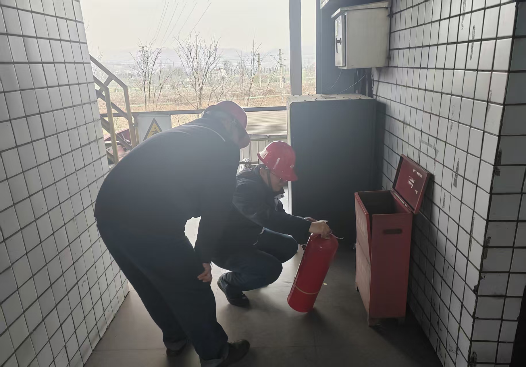 实干铸就安全路 启程向“零”再出发 实干铸就安全路 启程向“零”再出发