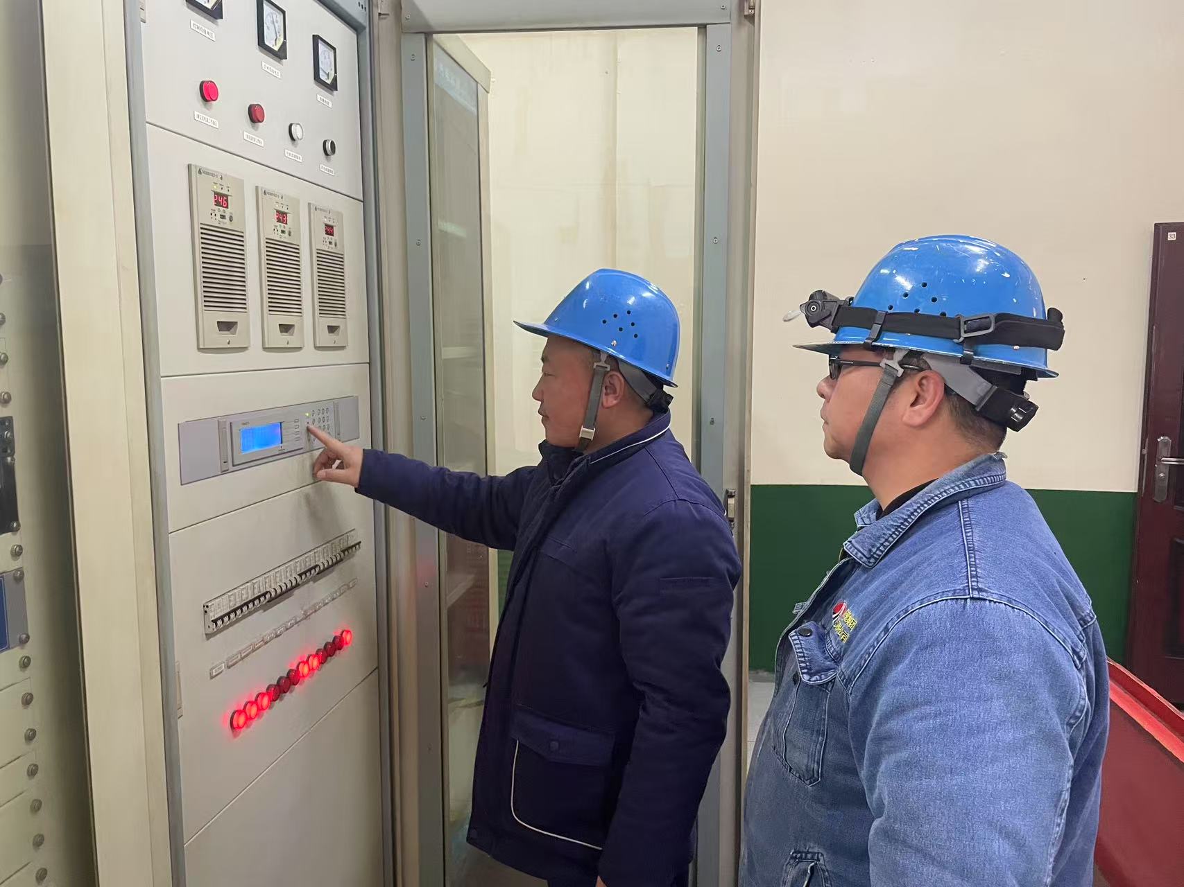 牢记“纪、法、行、廉”四字箴言， 锤炼过硬作风。