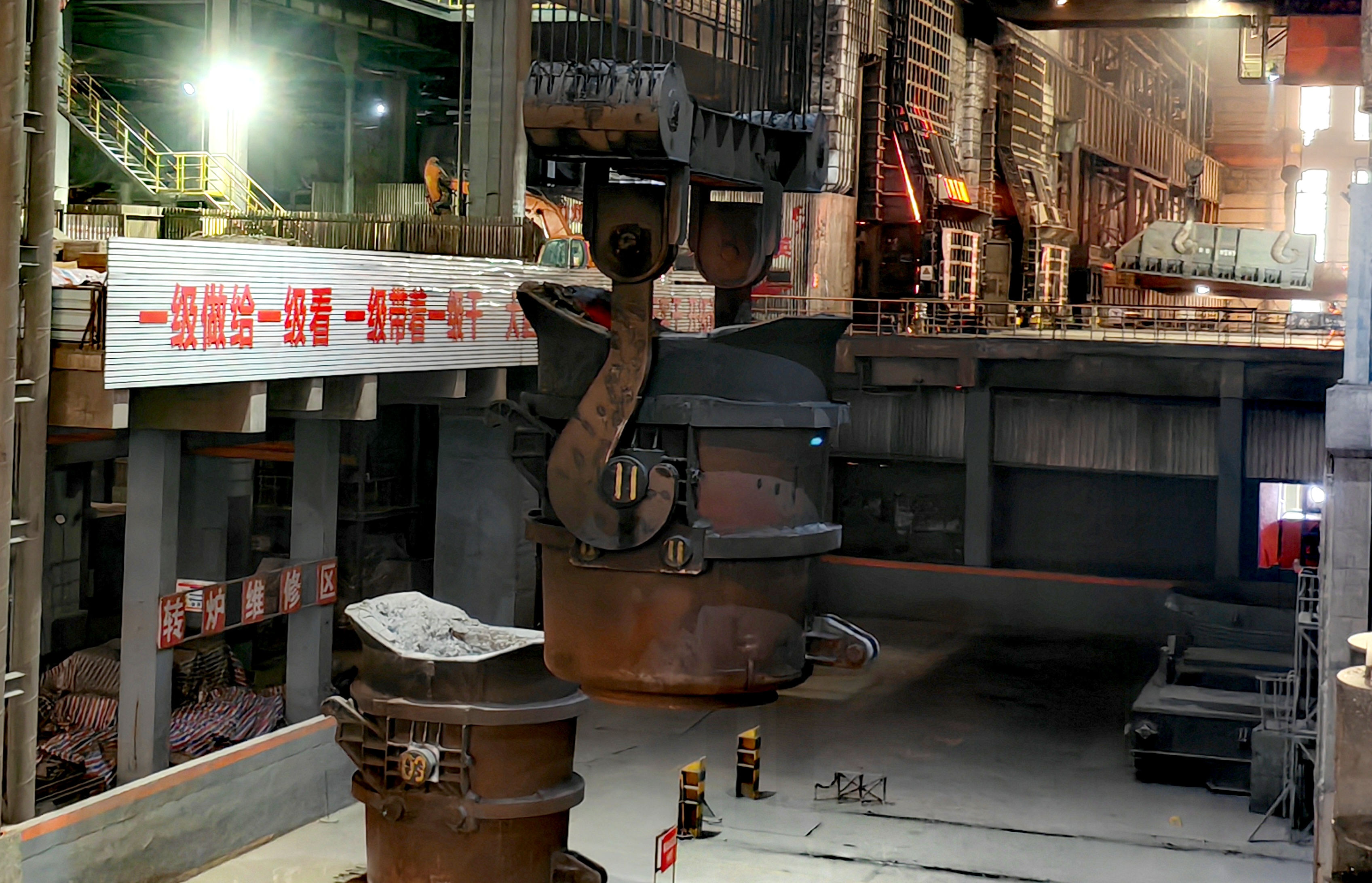 天车上的“木兰将军” 天车上的“木兰将军”