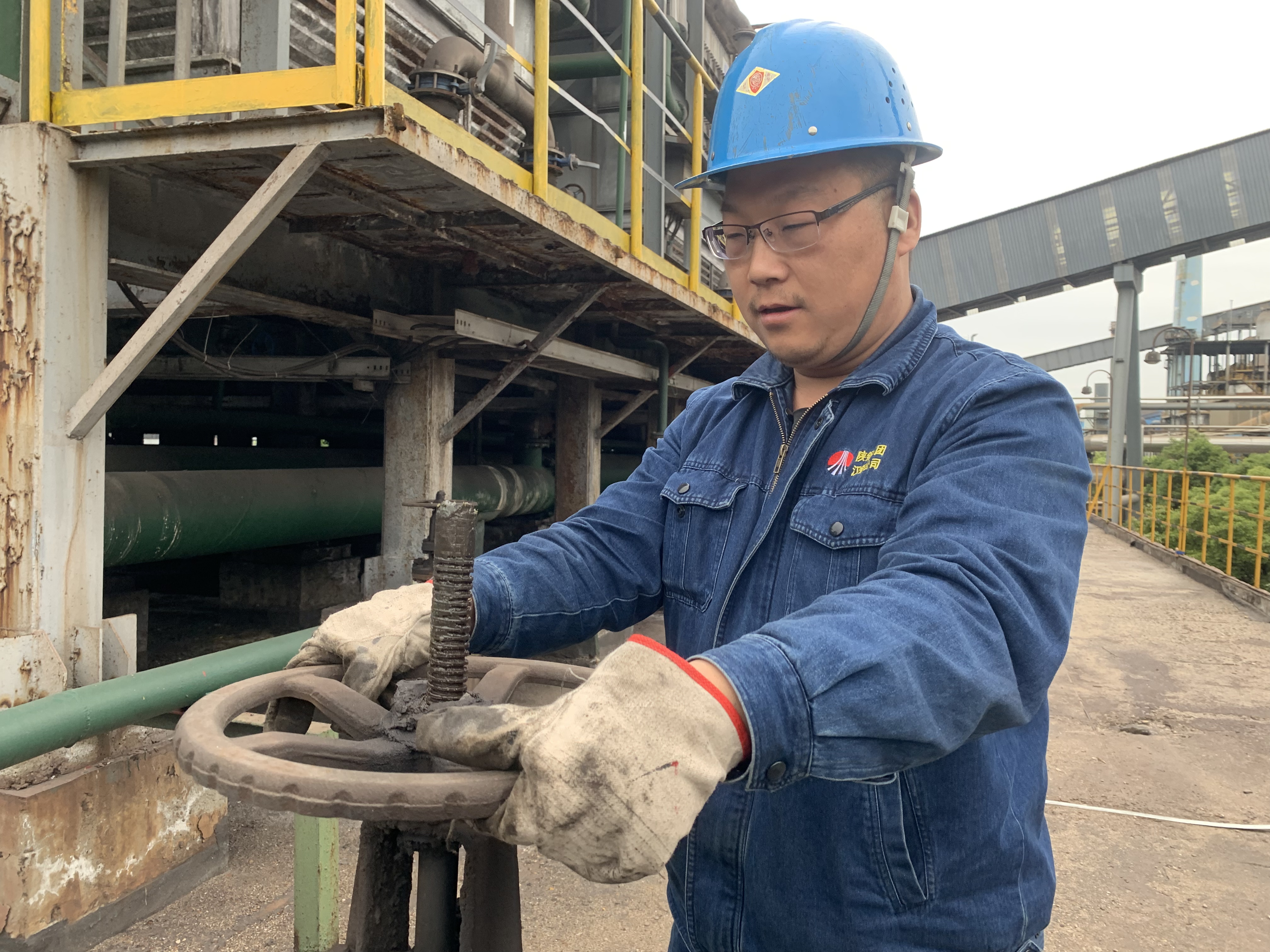 以奋斗,颂春天!定格钢城人拼搏时刻 以奋斗,颂春天!定格钢城人拼搏时刻