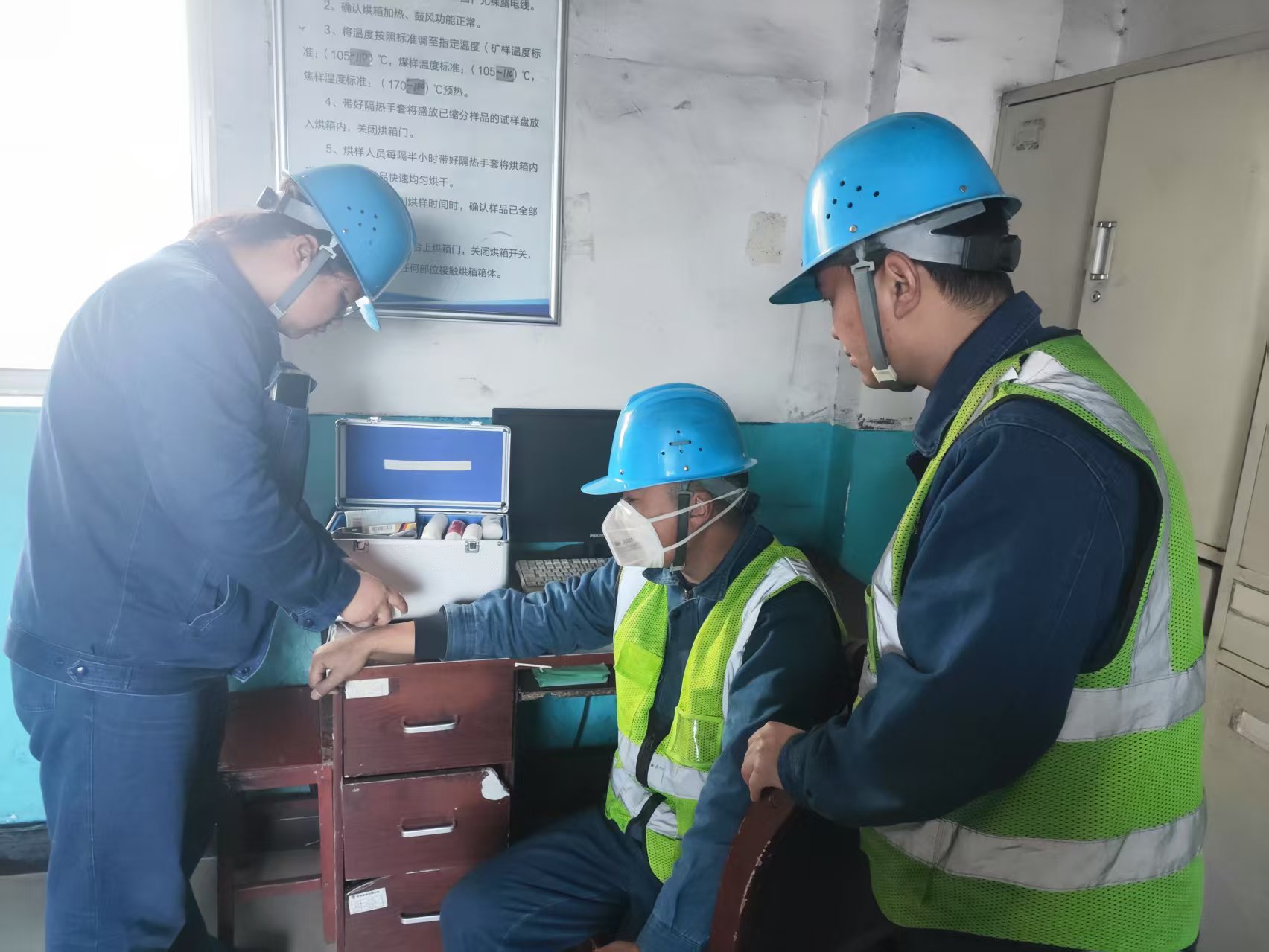 迎着“四月春风”拼开局 迎着“四月春风”拼开局