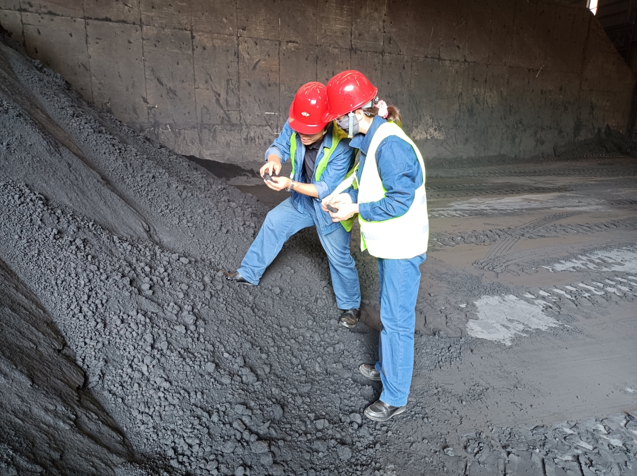 当“五一”遇见坚守:他们以奋斗之名,书写劳动光荣 当“五一”遇见坚守:他们以奋斗之名,书写劳动光荣