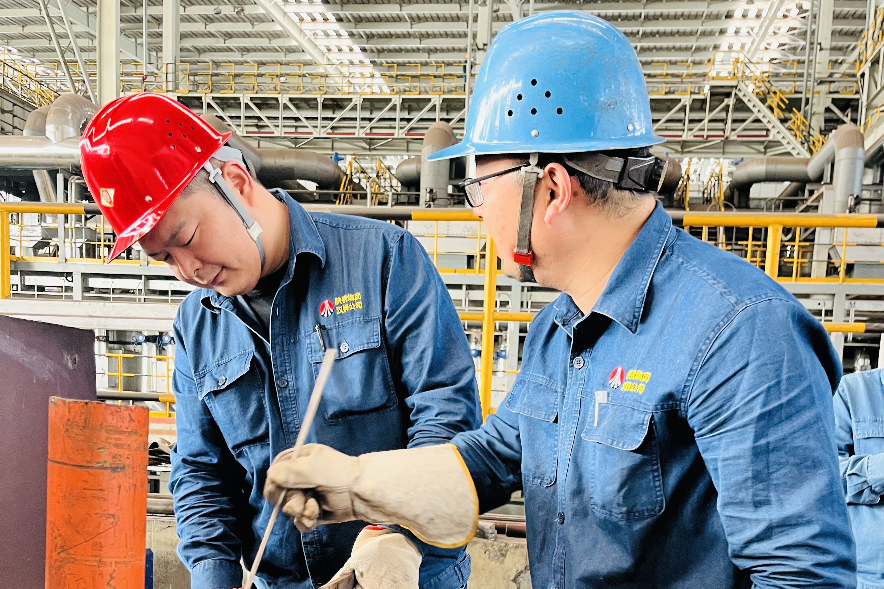 用行动书写钢铁梦想 用行动书写钢铁梦想