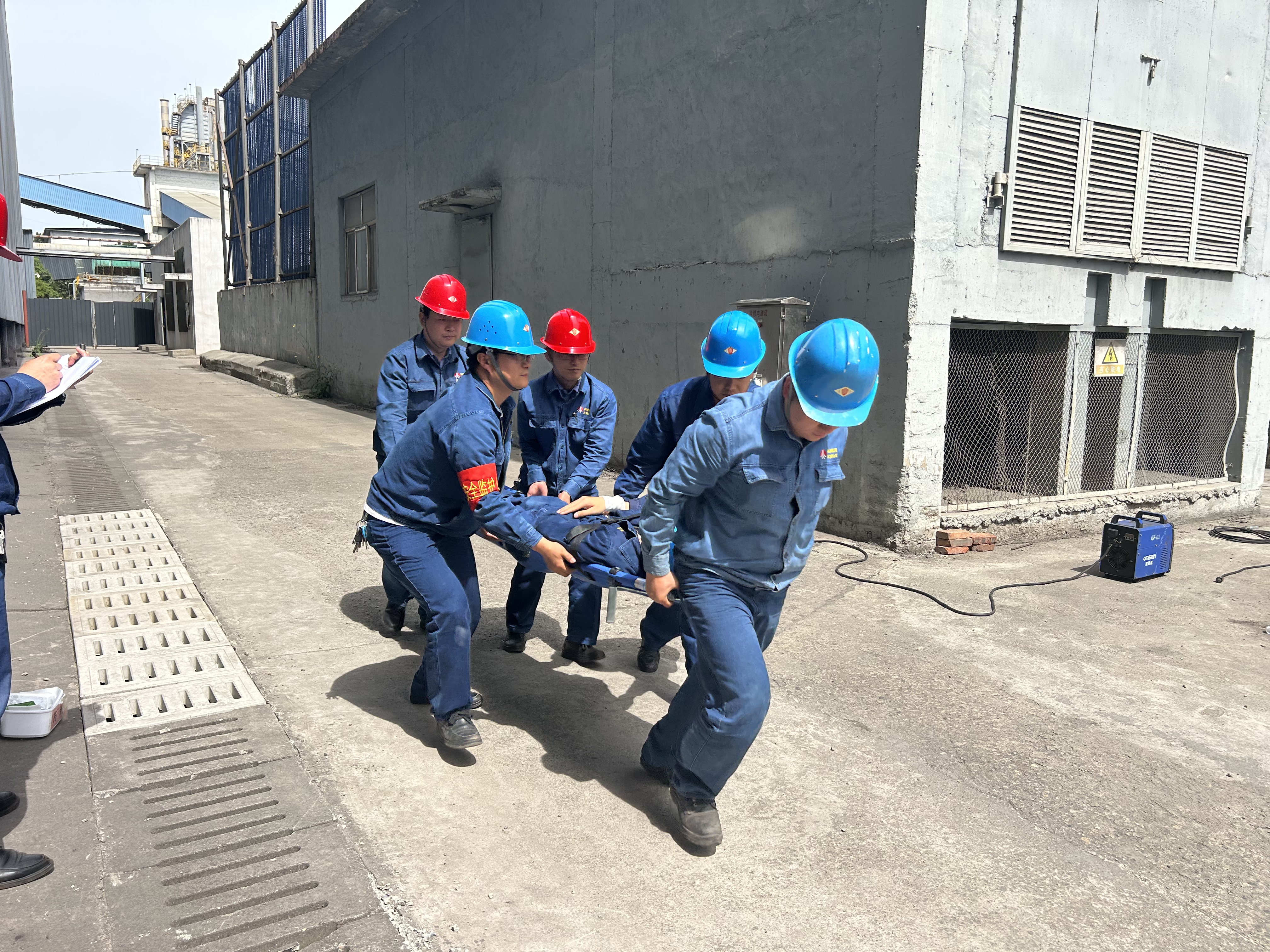 用行动书写钢铁梦想 用行动书写钢铁梦想