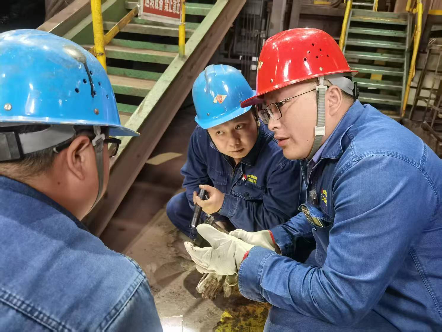 肖玉庆:深耕设备革新的匠心劳模 肖玉庆:深耕设备革新的匠心劳模