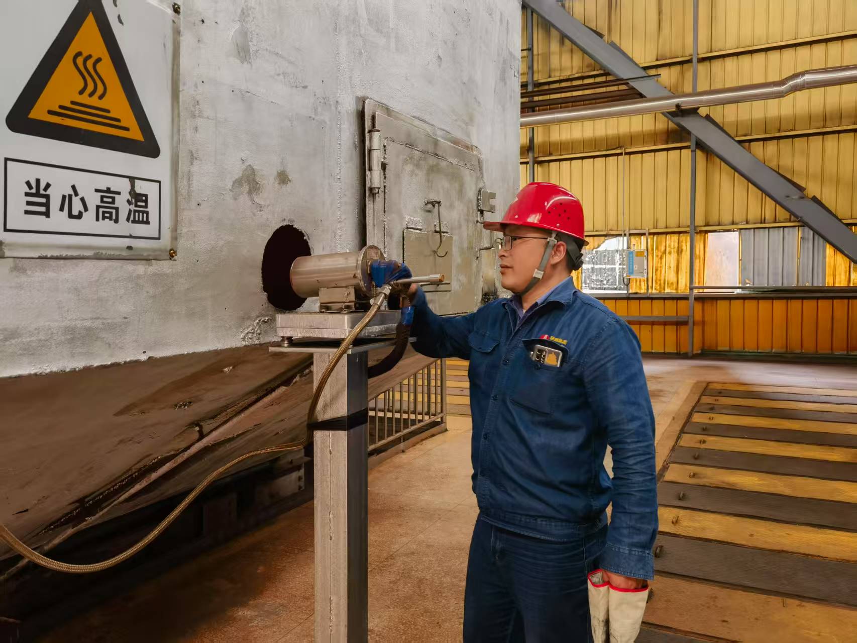 肖玉庆:深耕设备革新的匠心劳模 肖玉庆:深耕设备革新的匠心劳模