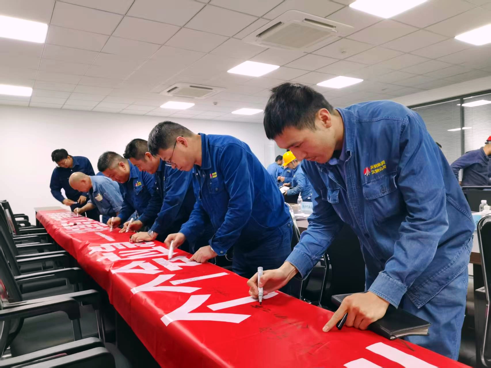 应急管理“炼”实招 安全生产“钢”性强