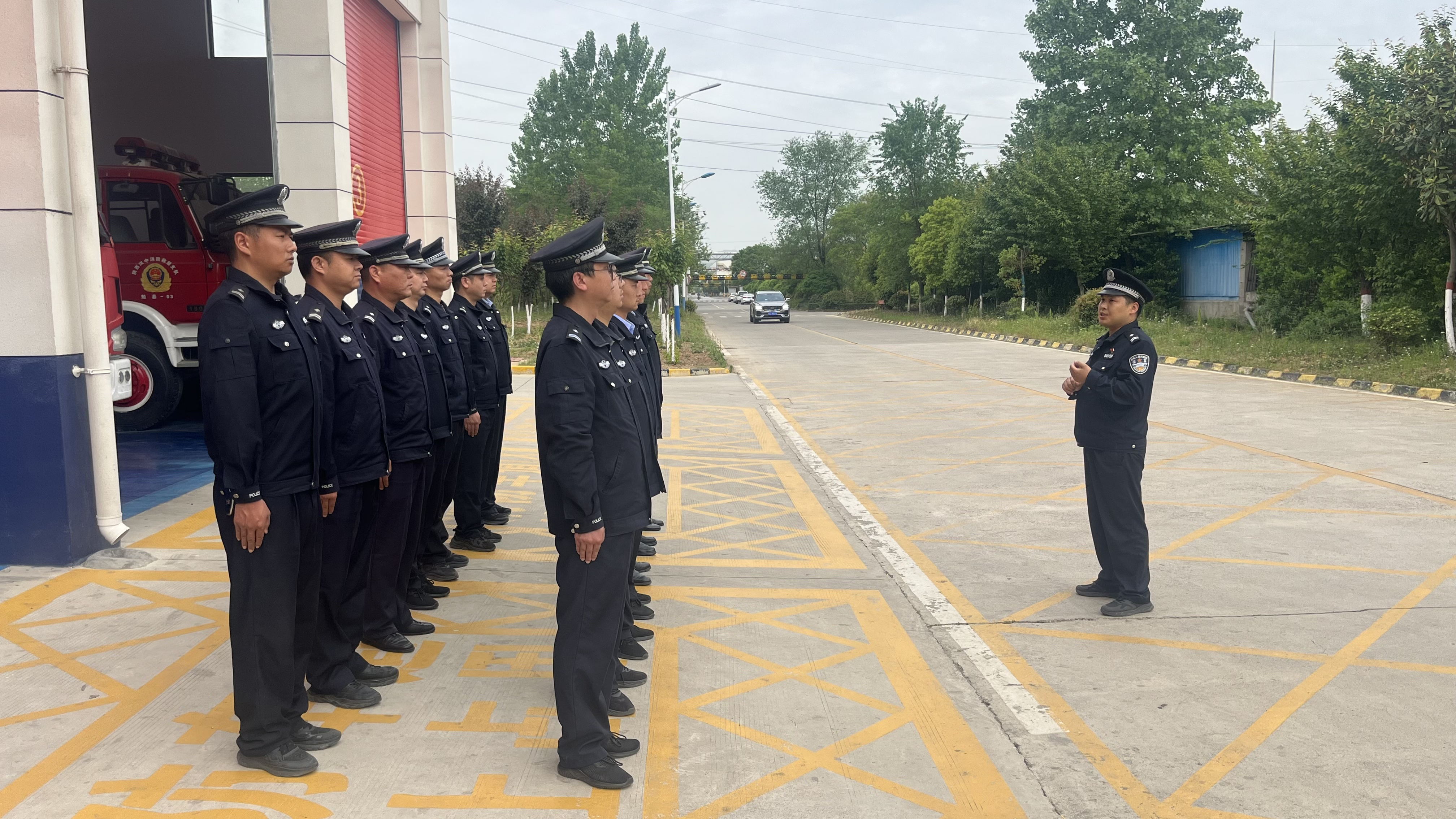 丹心铸钢魂 铁肩担使命 ——记汉钢公司劳模丁小喜 丹心铸钢魂 铁肩担使命 ——记汉钢公司劳模丁小喜