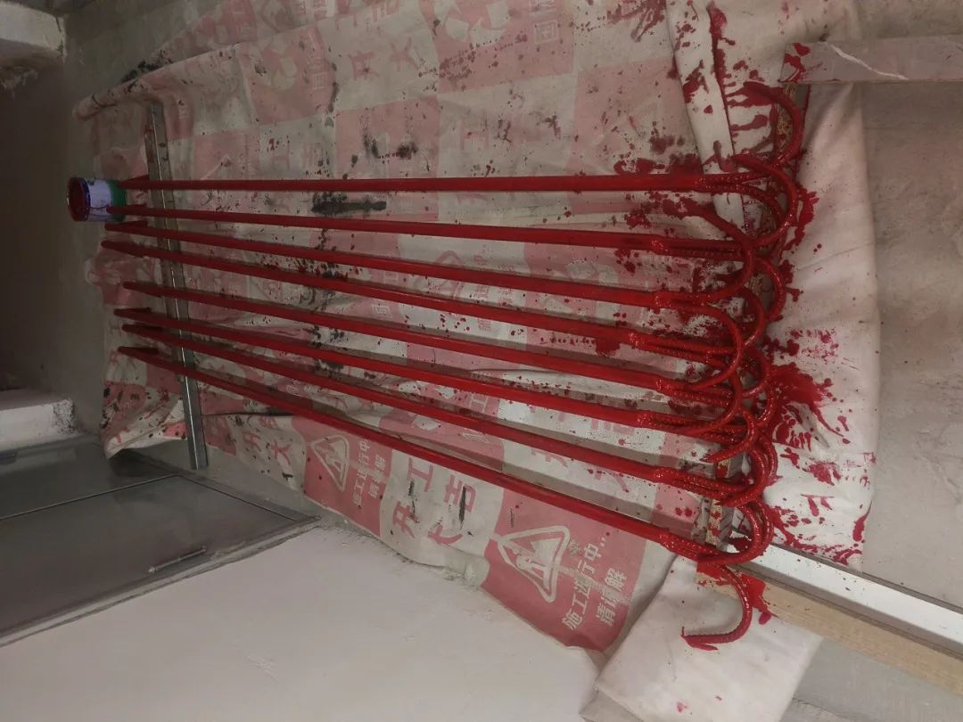 边角料变“救援利器”,消防火钩助力电动车火灾防消一体 边角料变“救援利器”,消防火钩助力电动车火灾防消一体