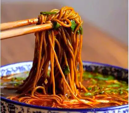 羊肉饸饹寄乡情 羊肉饸饹寄乡情