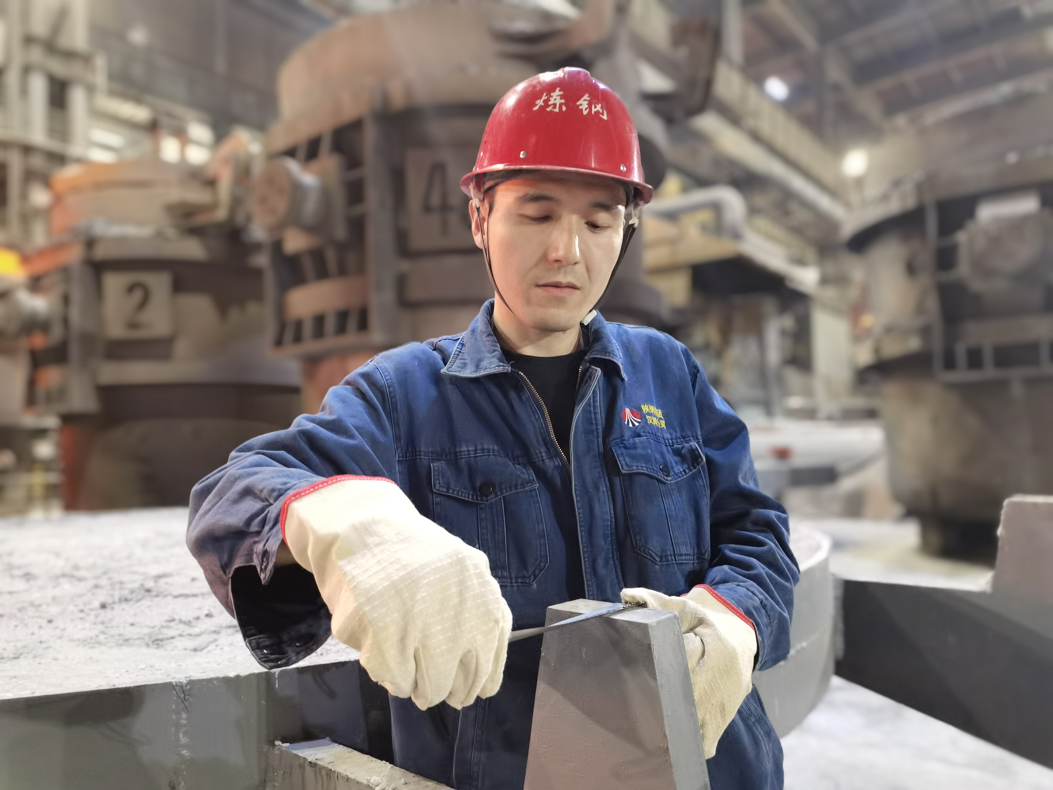 深耕生产一线  “炼”就精彩人生