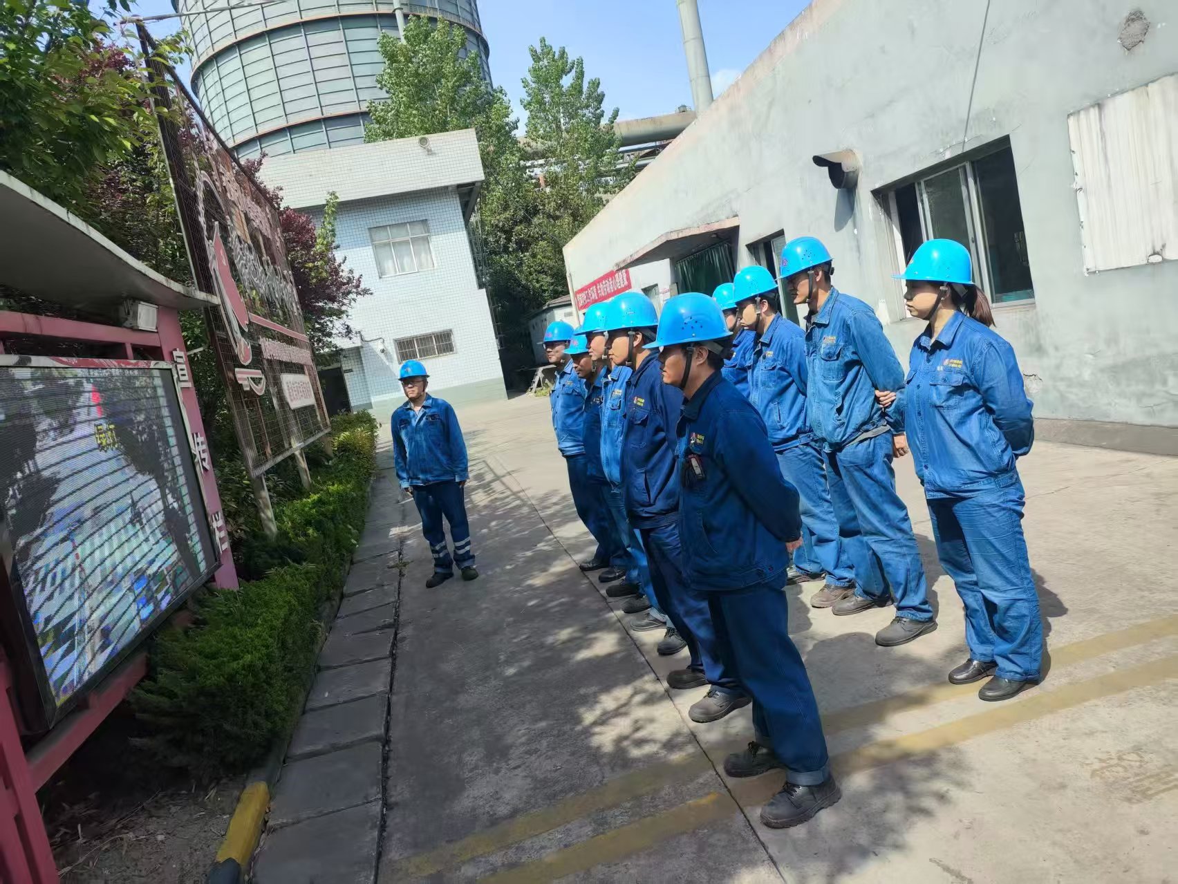 高温天咋保安全？生产现场有答案