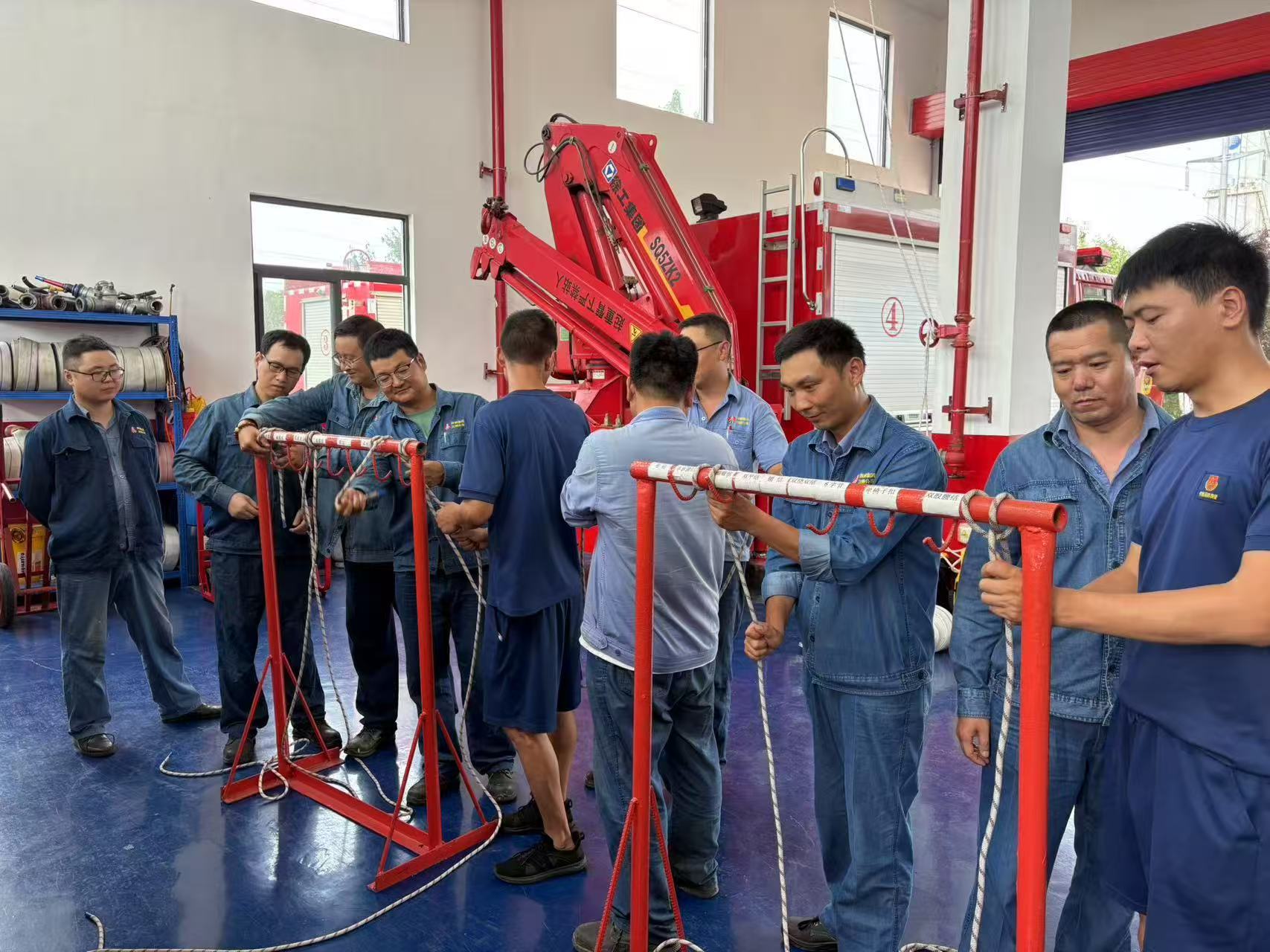 一“结”系千钧！汉钢消防队员锻造高空自救硬功夫